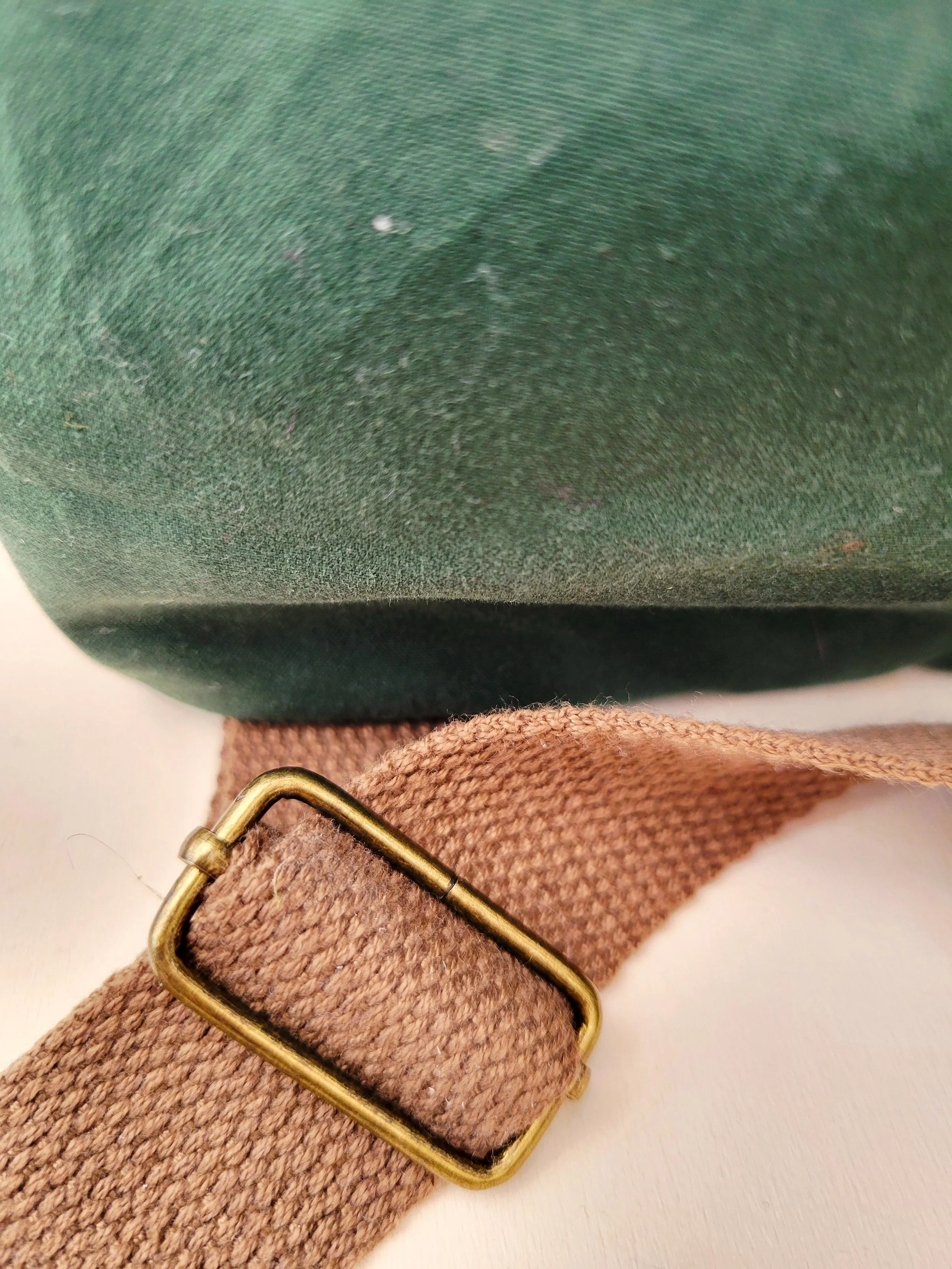 Flower-large-backpack-hardware-detail.jpg
