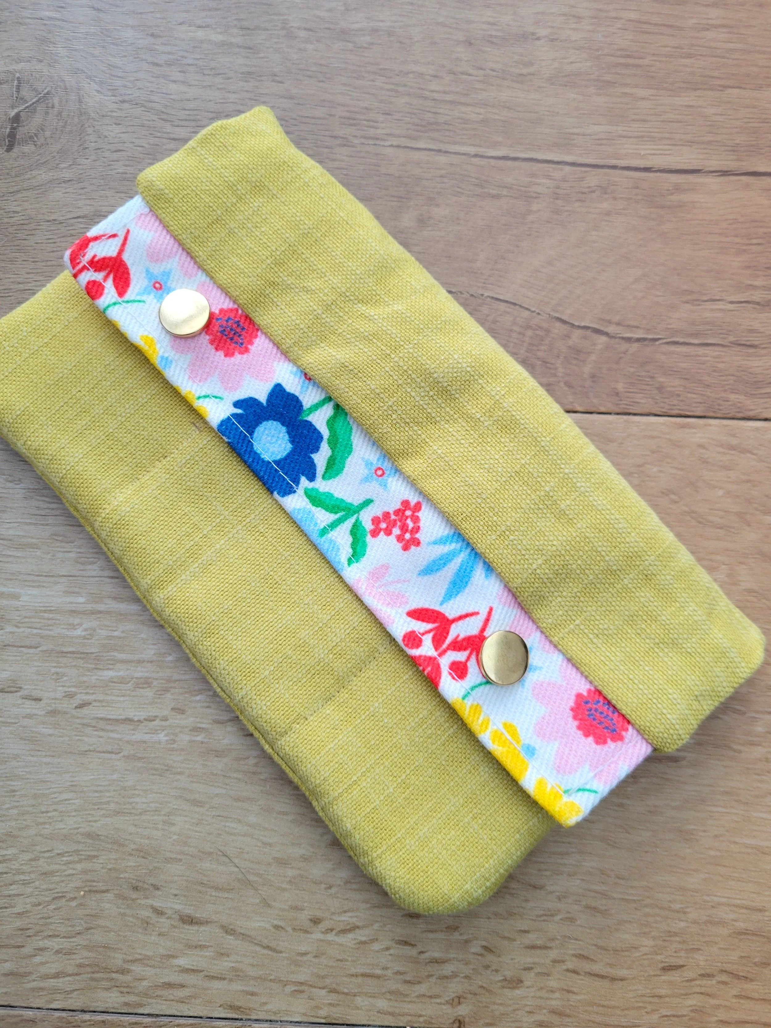Yellow-flower-travel-wallet.jpg