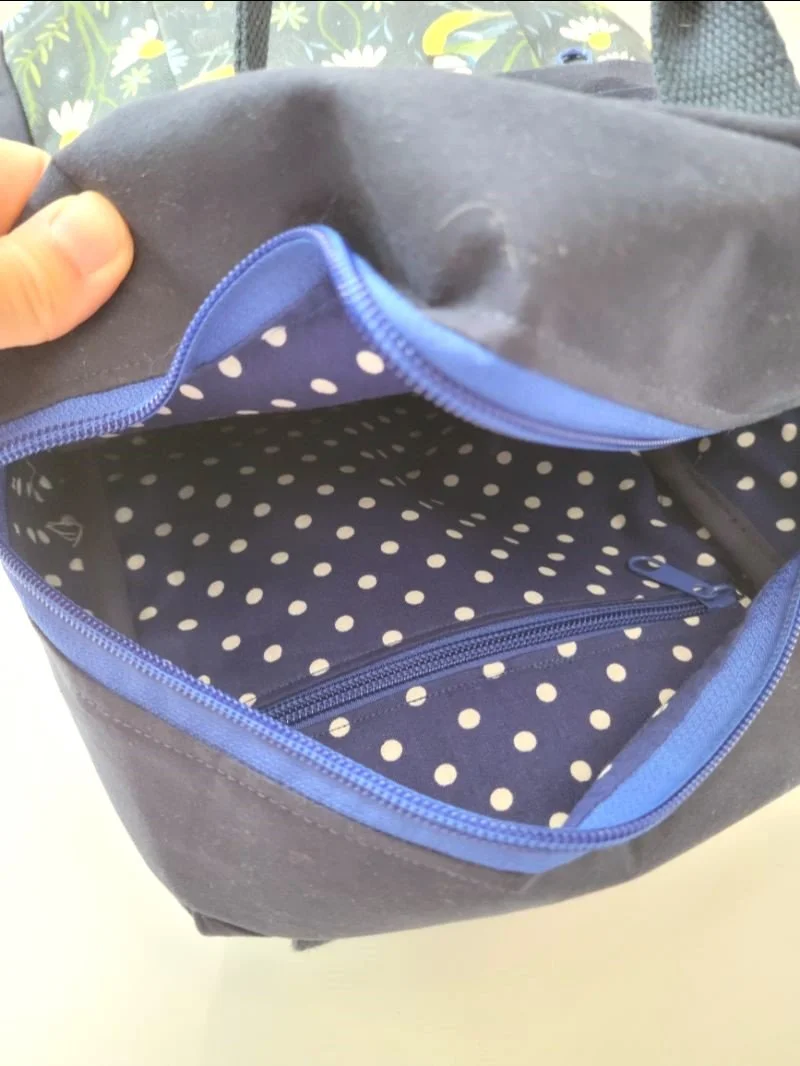 Lining-Botanica-mini-backpack-blue-tit.jpg