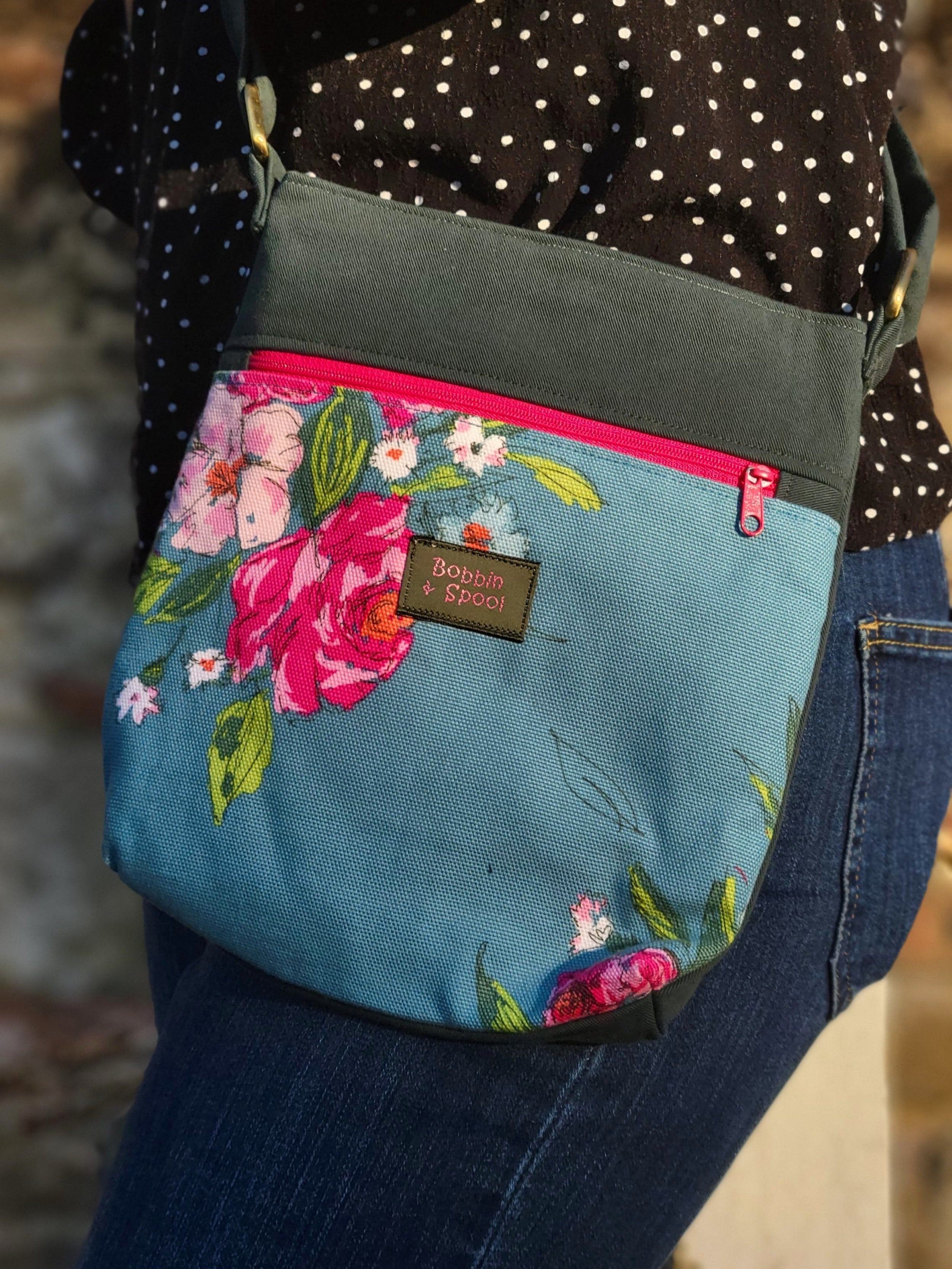 Shoulder bags