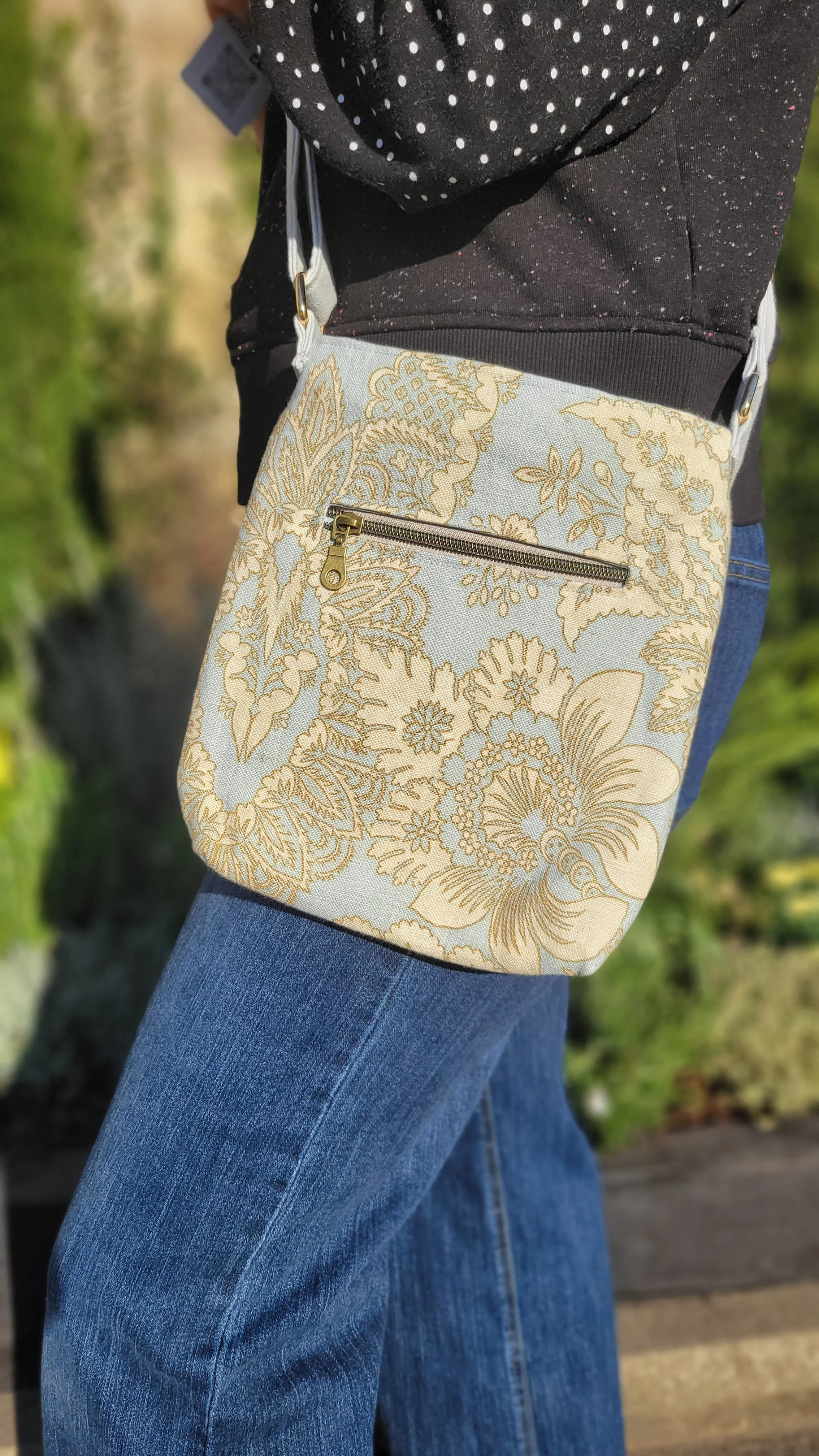 Back view of grey shoulder bag.jpg