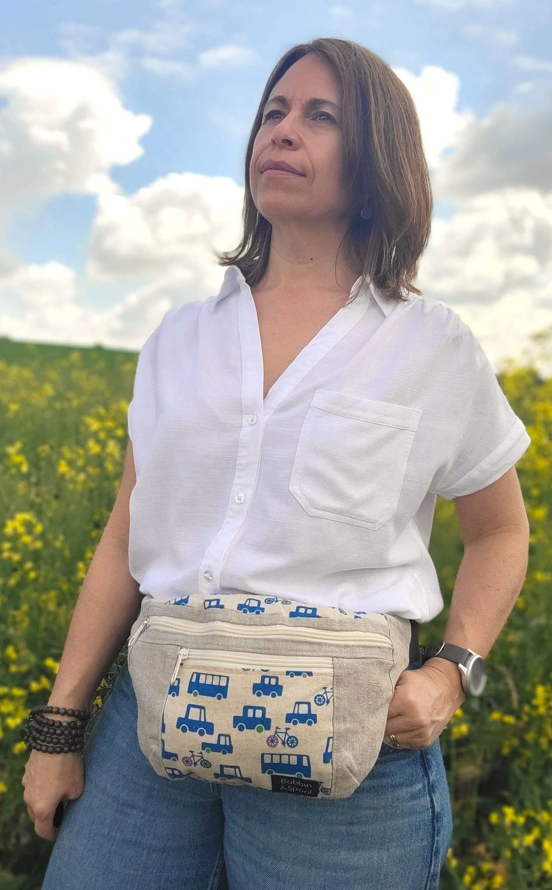 Linen-wheels-bumbag-across-hips.jpg