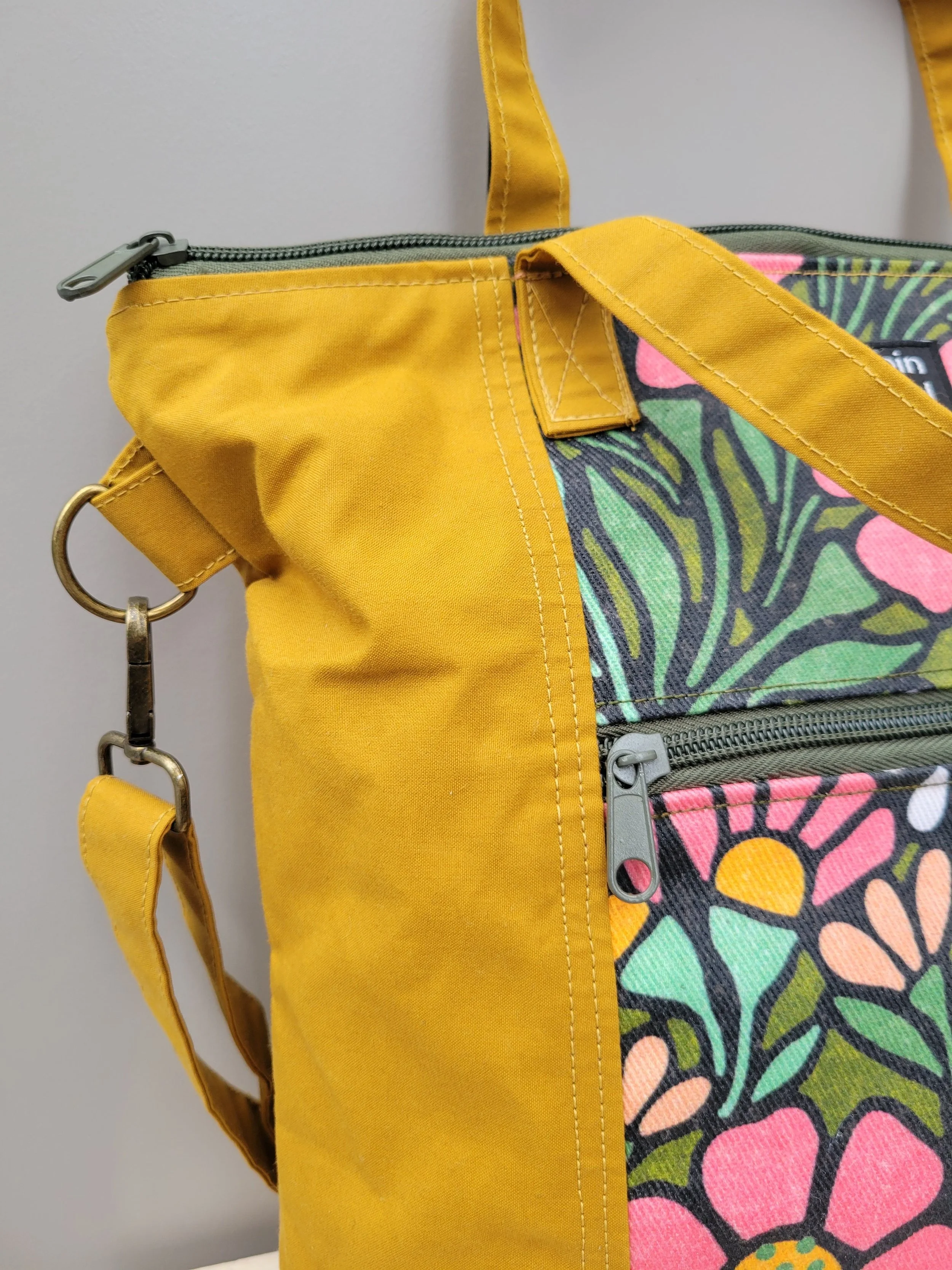 Flower-large-shoulder-bag-detachable-strap.jpg