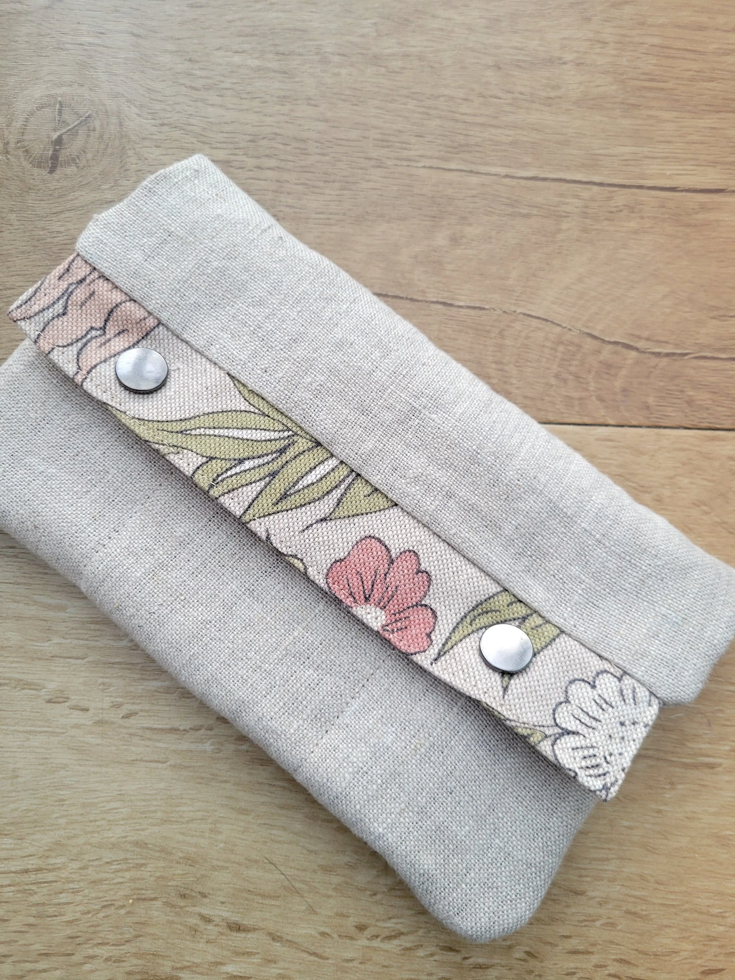 Linen-travel-wallet.jpg