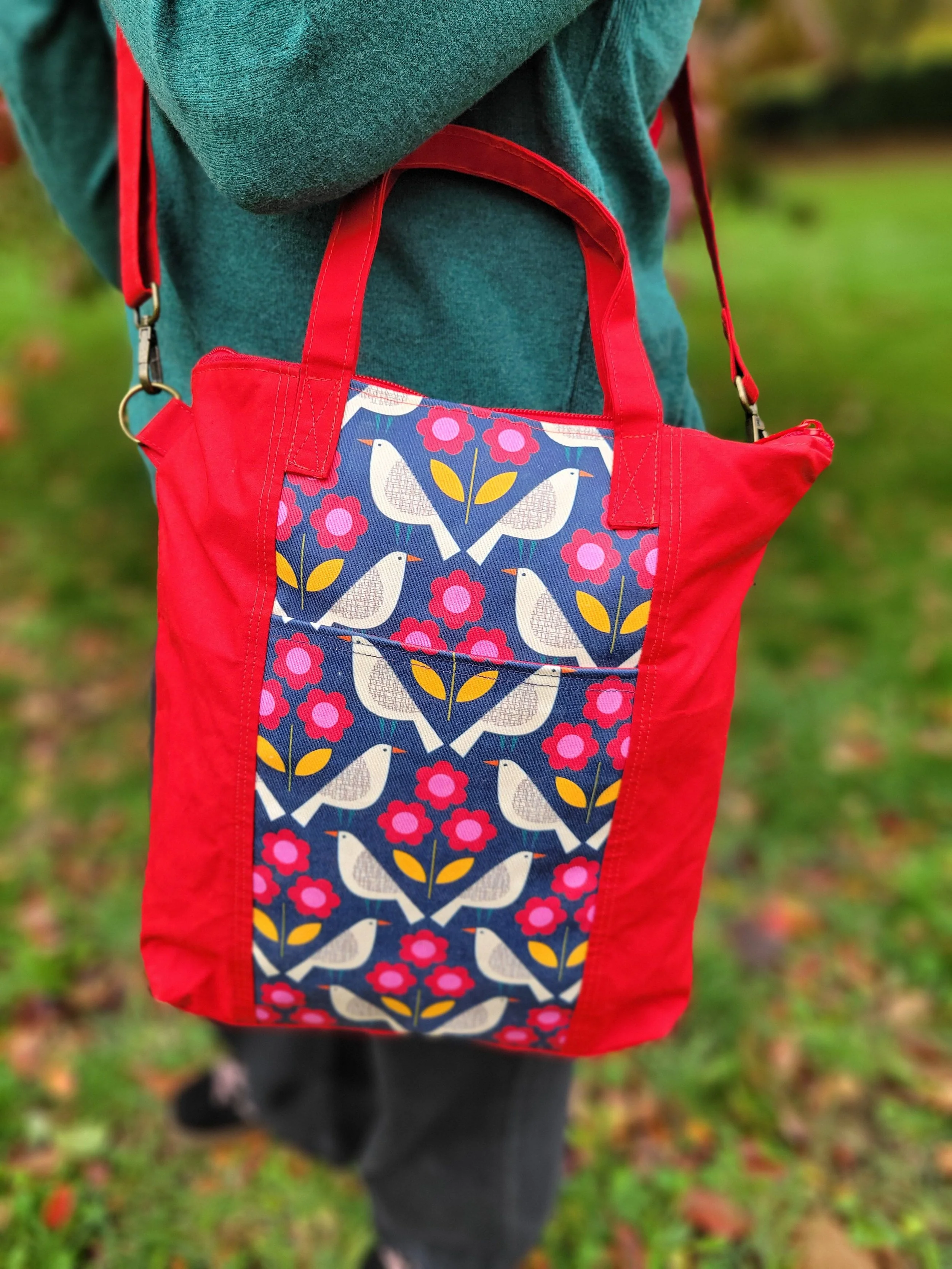 Bird-large-shoulder-bag-back-view.jpg