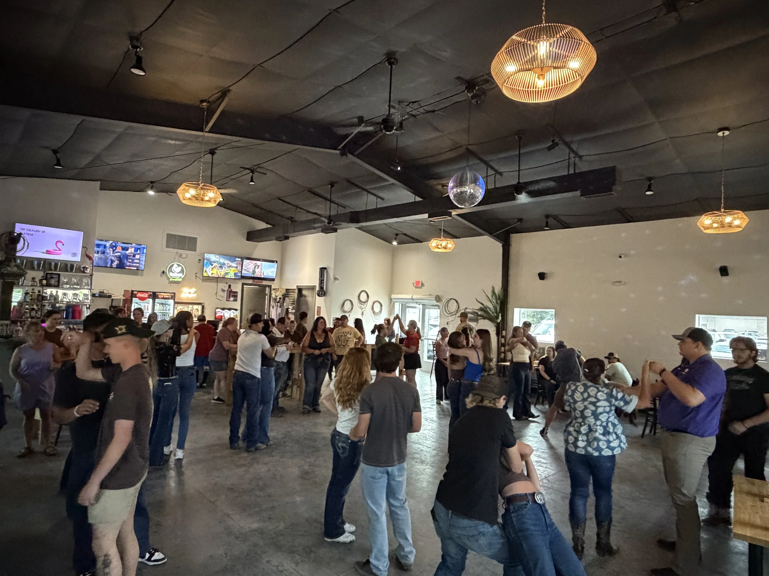 Beginner Swing & Line Dance Lessons