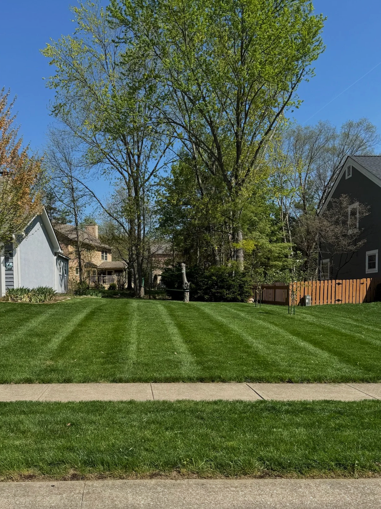 weekly mowing service for pickerington homeowners