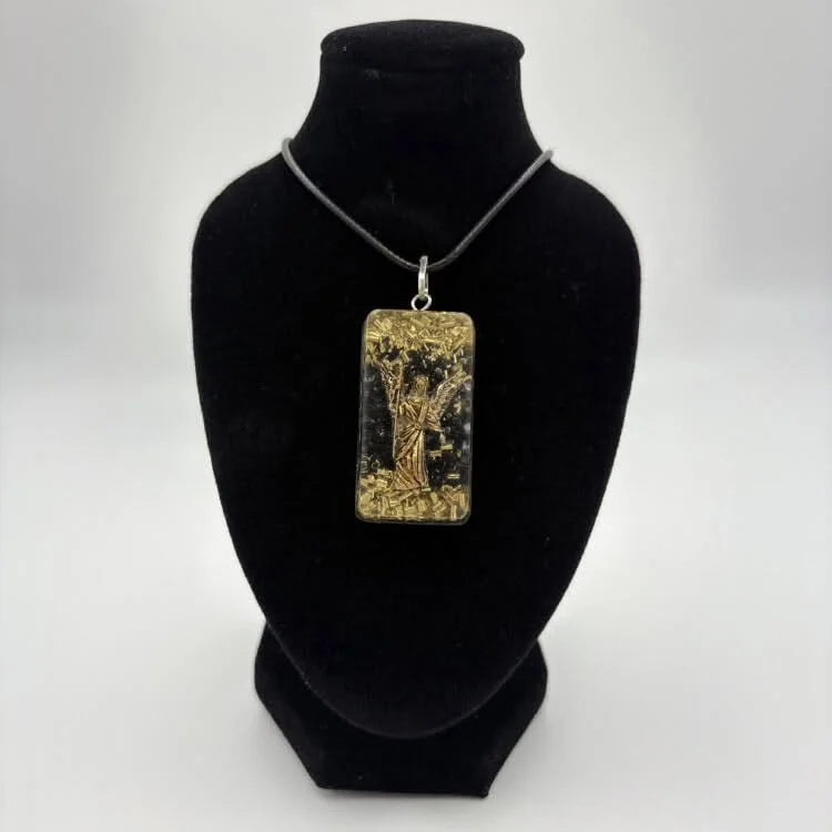 collier-orgonite-archange-gabriel.jpeg