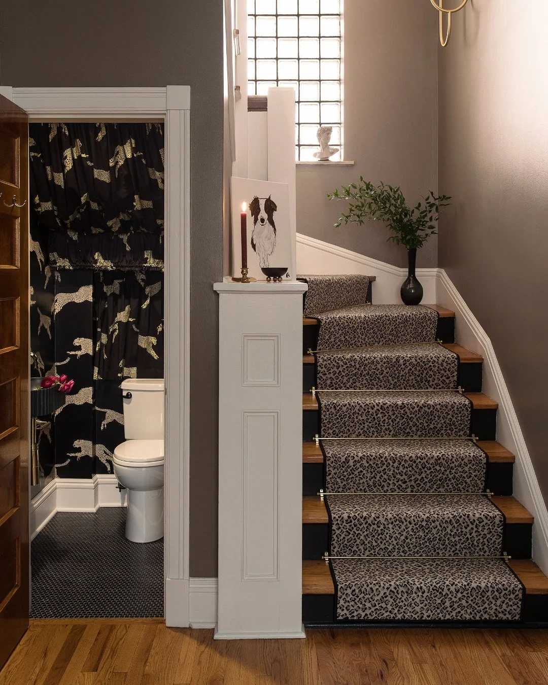 From bottom to top, this historic home staircase now feels beautifully balanced! ✨ Swipe to see the before and after. 

📸 @meganlorenzphoto