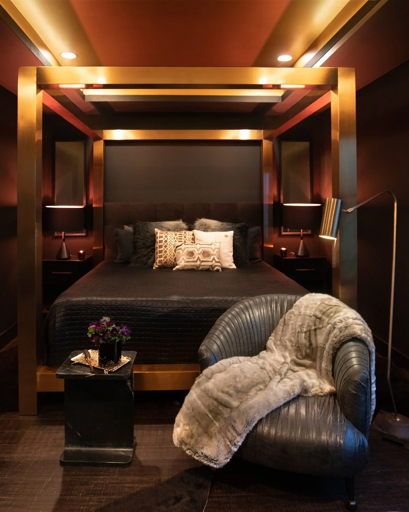 We&rsquo;re all about creating bold, moody, and undeniably luxurious bedrooms. ✨

.

.

#primarybedroom #bedroominteriordesign #designinspiration #luxurylifestyle #luxuryhomes #customhome #interiordesign #interiordesigner #stl #stldesigner