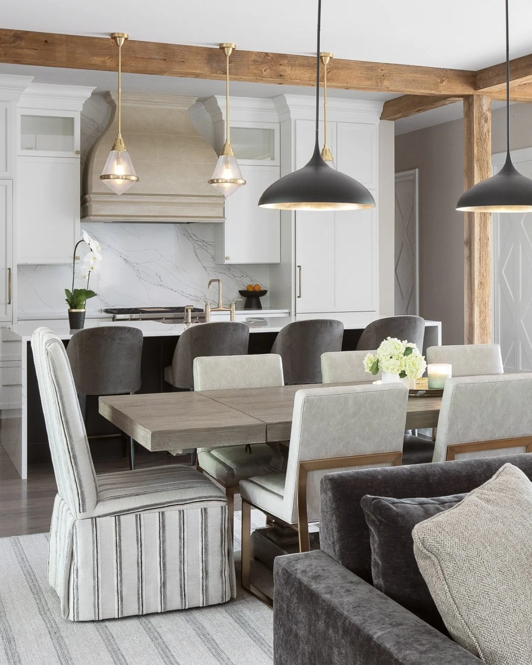 The holidays are almost here, and these stunning Savvy dining rooms inspire us to create the ideal table setting for entertaining friends. 

Check out our stories for some fantastic dinner party favorites and must-have hosting essentials from @editby