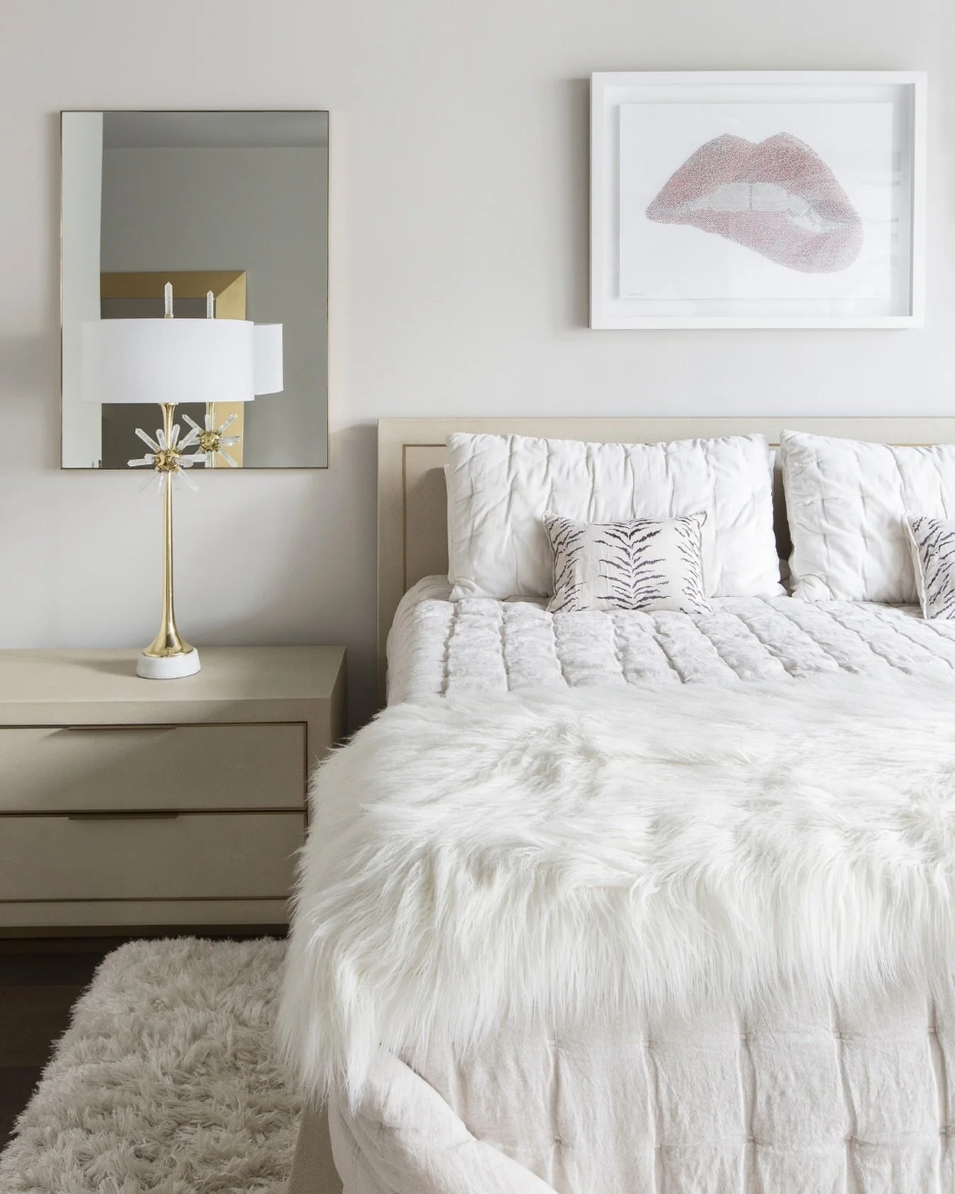We love a monochromatic palette. There&rsquo;s something so serene and beautiful about one color with layered it with texture, tone, and subtle contrast. 

Sweet Dreams ☁️