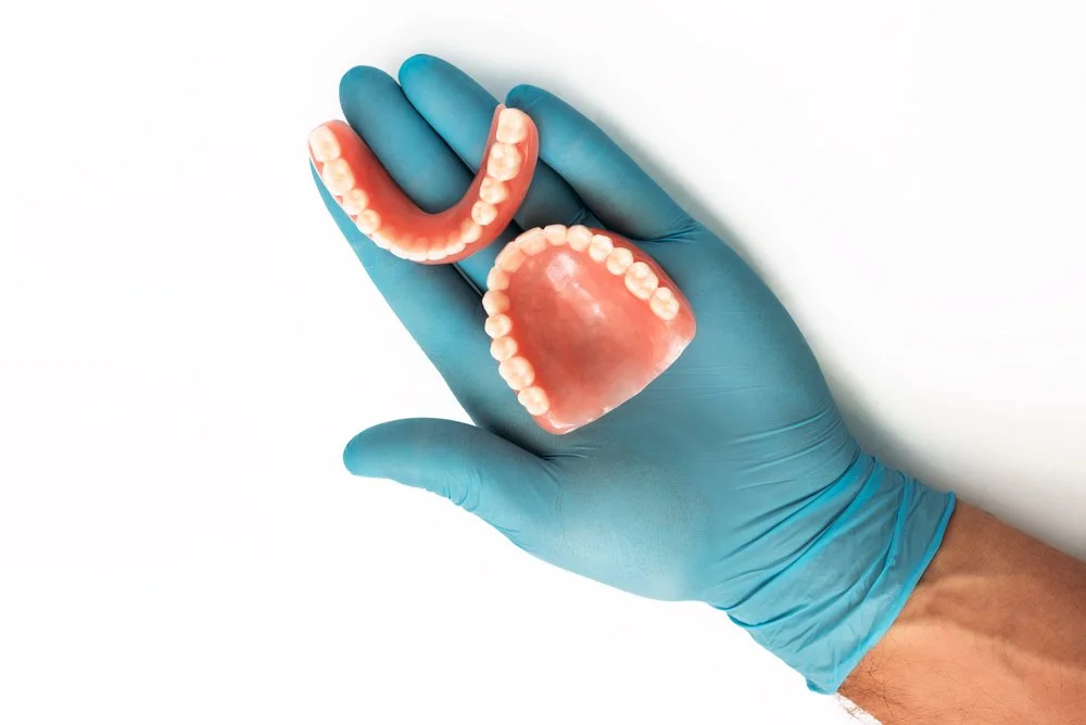How Do Dentures Stay In Place? Understanding Fit, Function, and Gum Anatomy