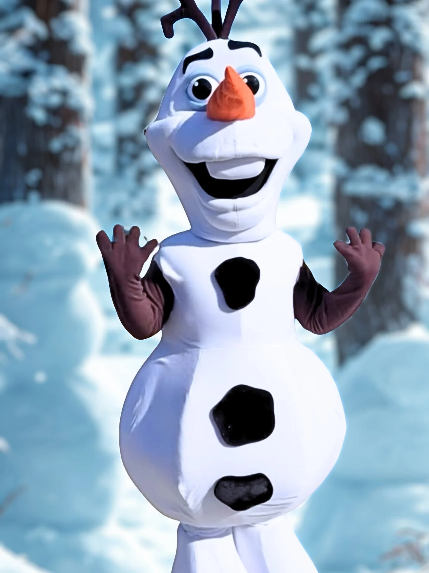 ☃️✨ Our favorite snowman is ready to bring giggles, cuddles, and snowy fun to your celebration ❄️🤍
Now spreading smiles with Sparkly Wish Entertainment ✨ 
.
.
.
#Olaf
#OlafParty
#FrozenParty
#SnowmanMagic
#KidsPartyFun