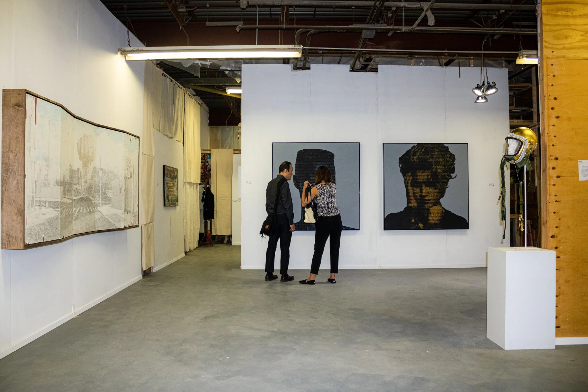 5_15_New+Apostle+Gallery+Opening_Audience+(27).jpg