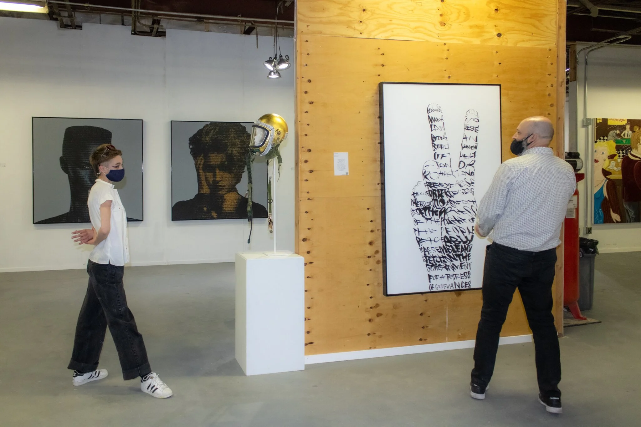5_15_New+Apostle+Gallery+Opening_Audience+(14).jpg