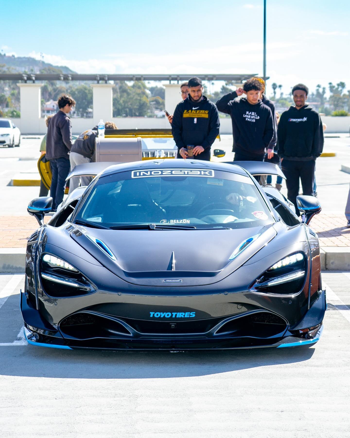 Libertywalk McLaren 720s with the @inozetek @logitech livery seen over at @southoccarsandcoffee 🏎️💨

#mclaren #720s #inozetek #logitech