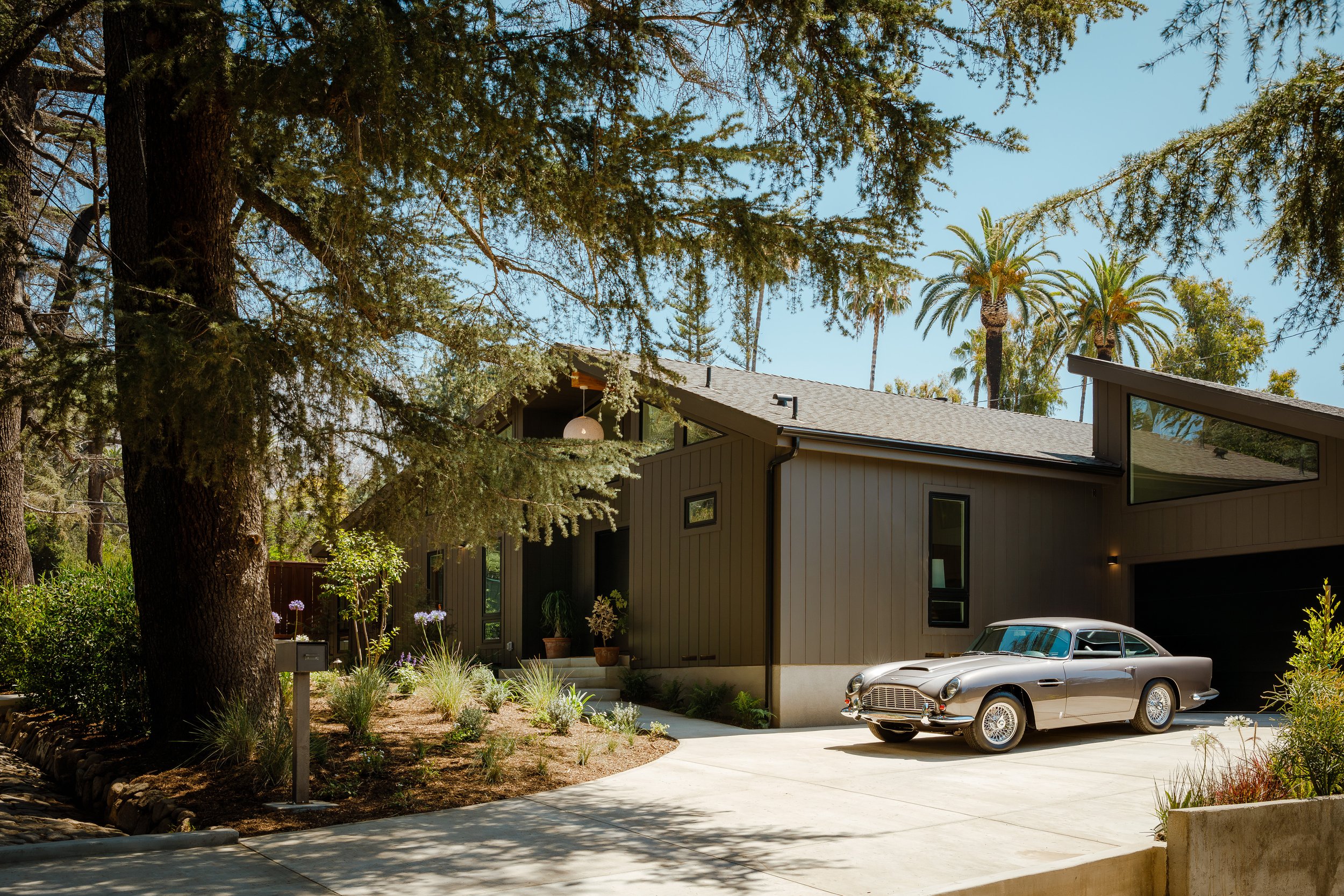 2542 Santa Rosa
Photo Sterling Reed