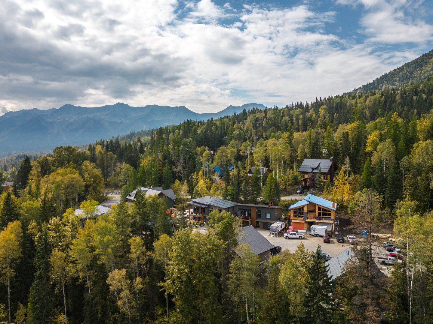 Building in Fernie requires more than craftsmanship - it requires local knowledge. From climate considerations to site accessibility and permitting, experience in the Elk Valley matters.

After nearly two decades here, we understand what it takes to 