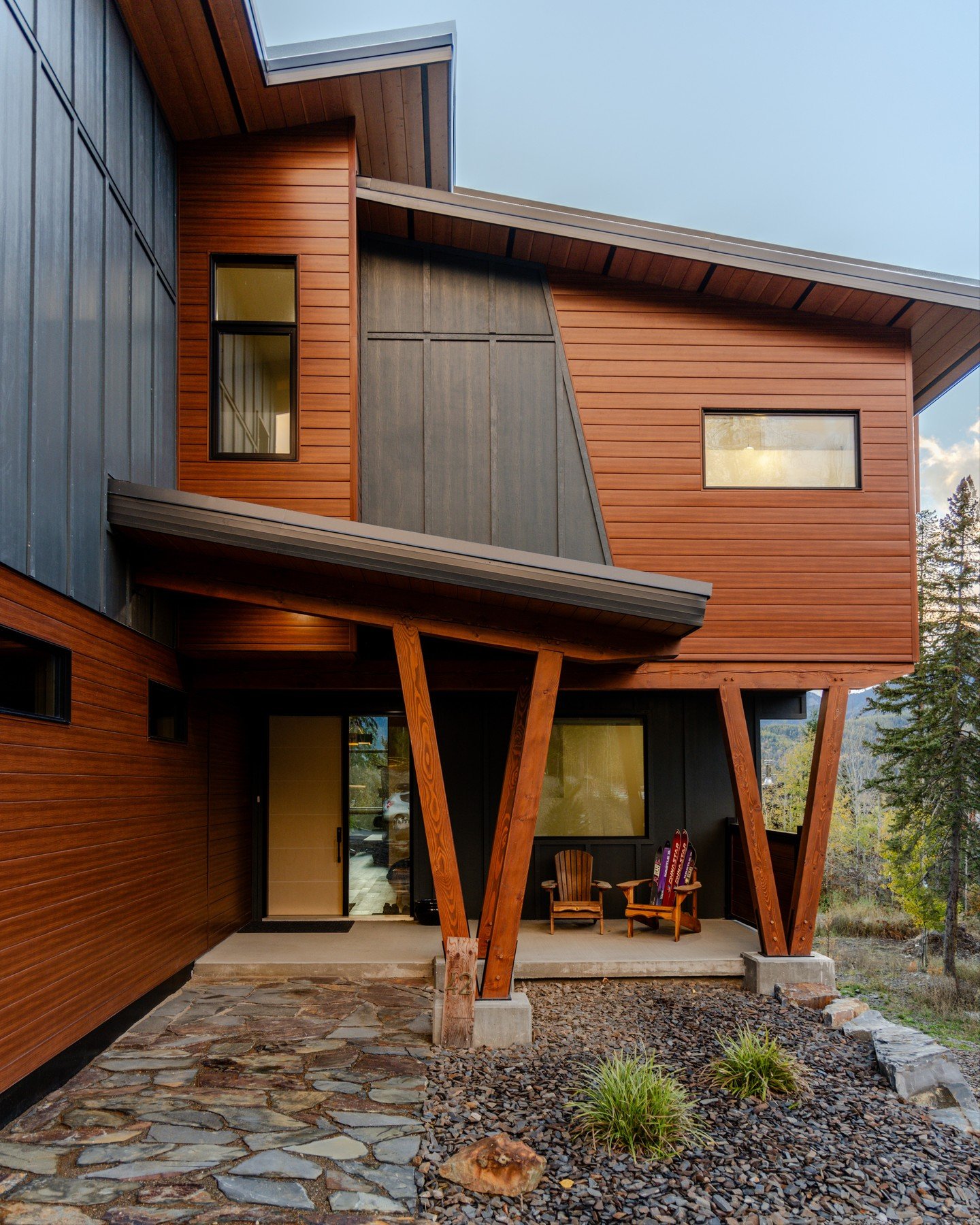 Mountain homes have to do more.

They carry heavy snow loads, manage constant freeze-thaw cycles, control moisture through every season, and stay efficient through long, cold winters.

That doesn&rsquo;t happen by accident.

It&rsquo;s structural eng