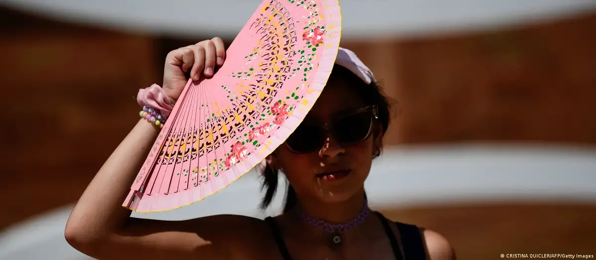 More women die in heatwaves, but biology 'isn't main cause'