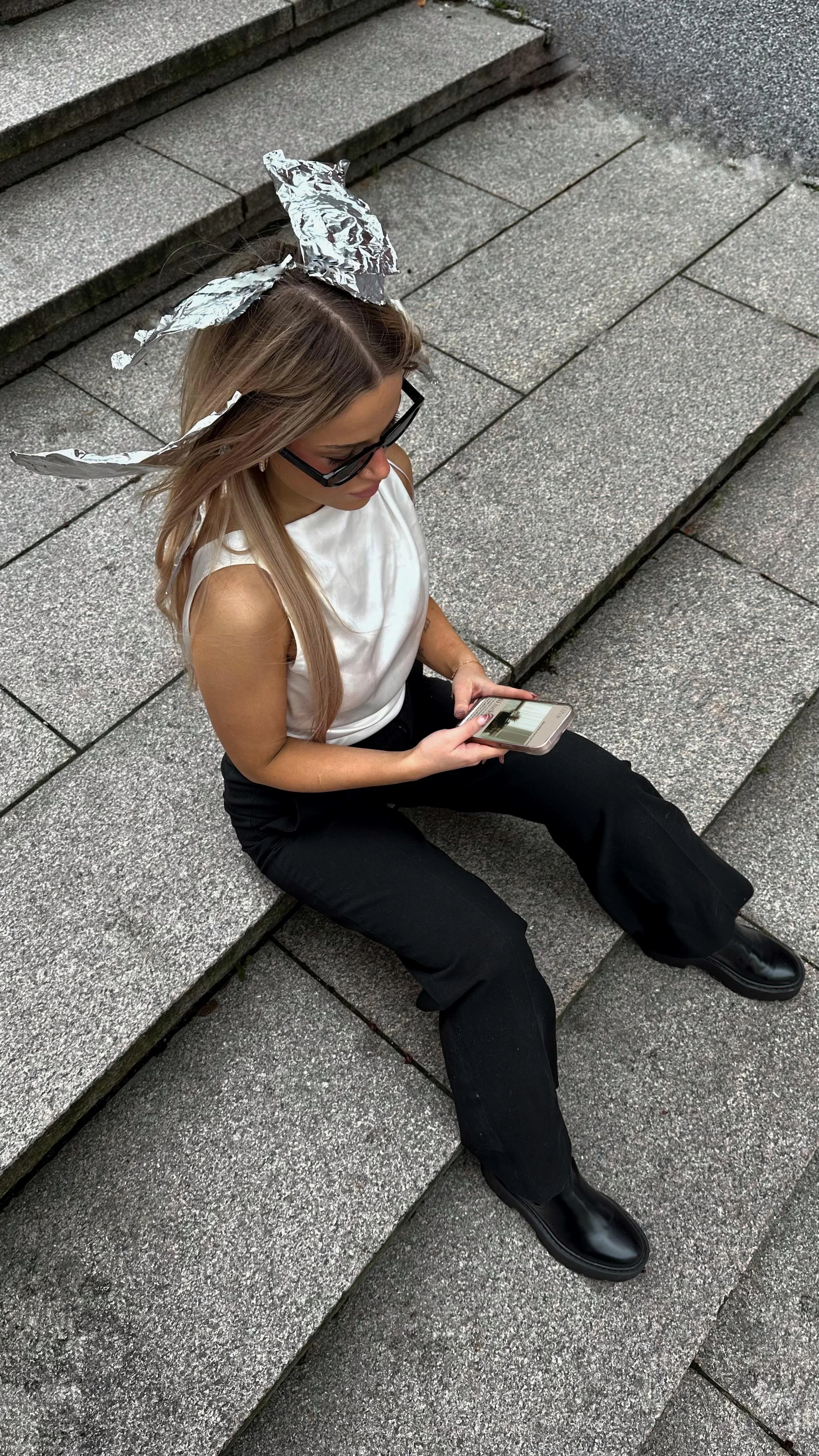 Hiusten raidoitus ja värjäys Beauty Luvie Hämeenlinna