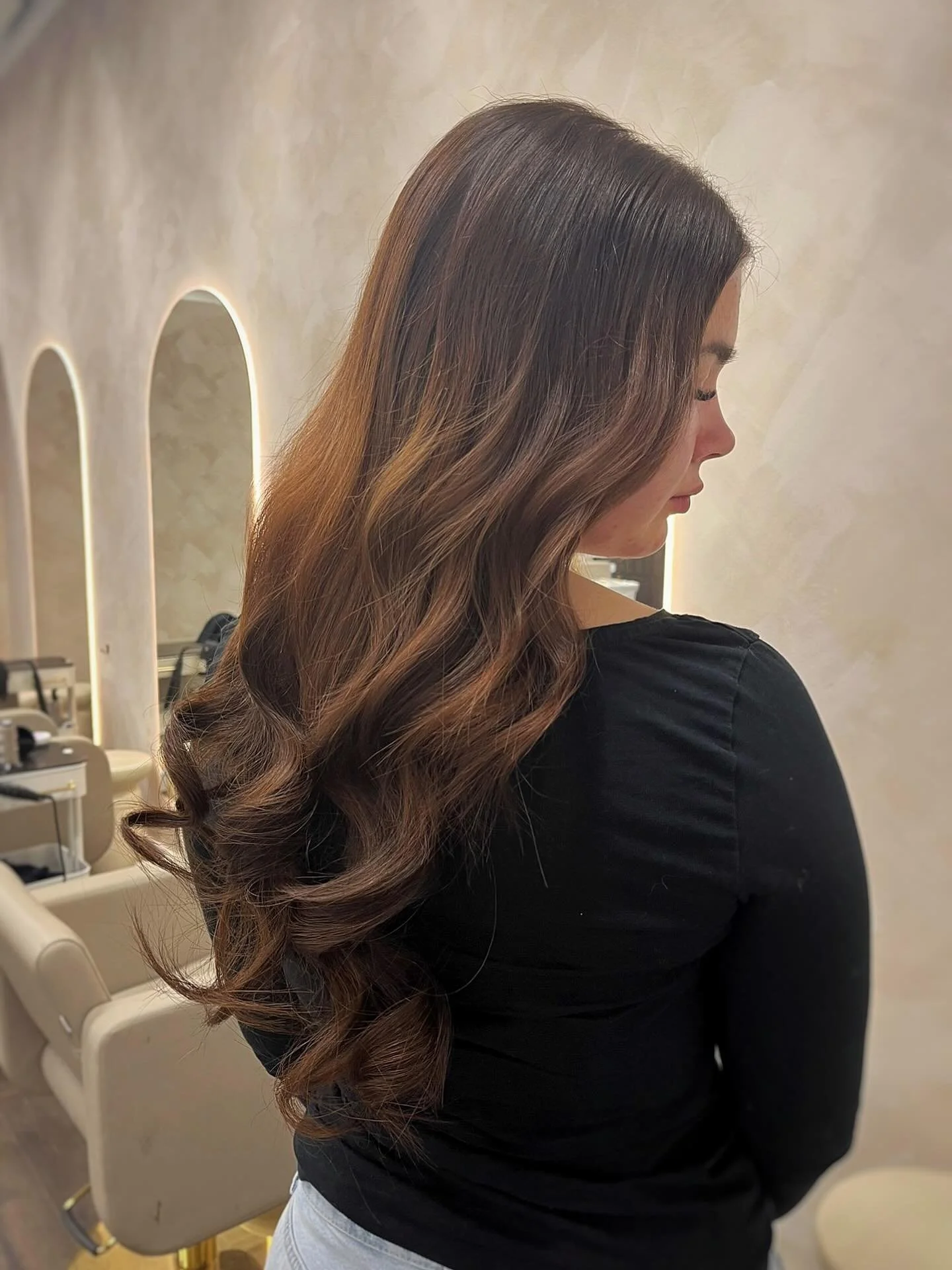 Uudet 60 cm weft-pidennykset ✨ Pituutta ja volyymia hell&auml;varaisesti. 🥰 /Marika

Jos pohdit pidennyksi&auml; voit varata ilmaisen konsultaation suunnitteluun timman kautta tai puhelimitse. 🫶

#wefthairextension#weftpidennysh&auml;meenlinna#h&au