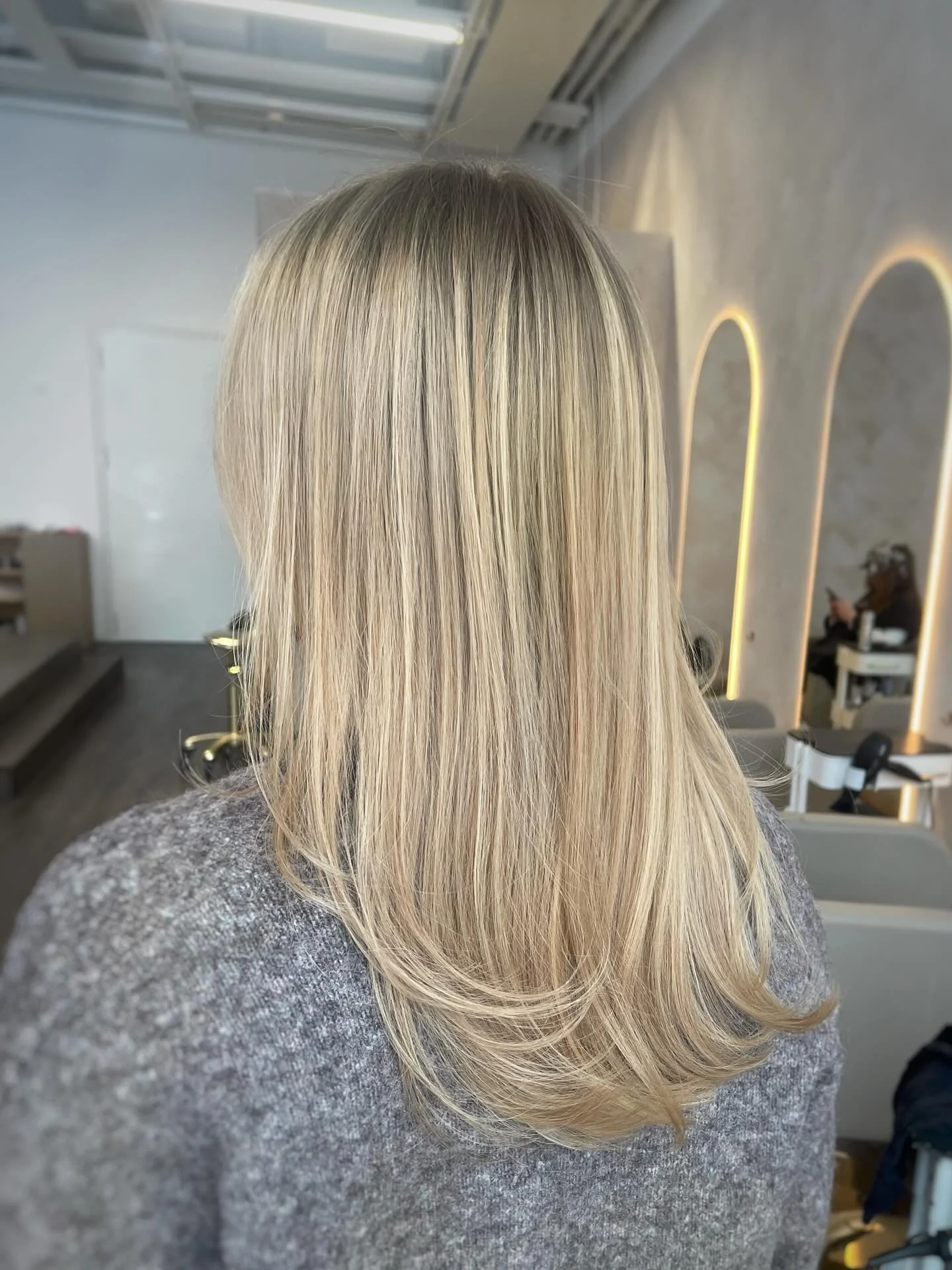 Soft butter 🫶
/Oona 

#butterblonde#softblondes#h&auml;meenlinna#vaalennush&auml;meenlinna#fourreasonspro