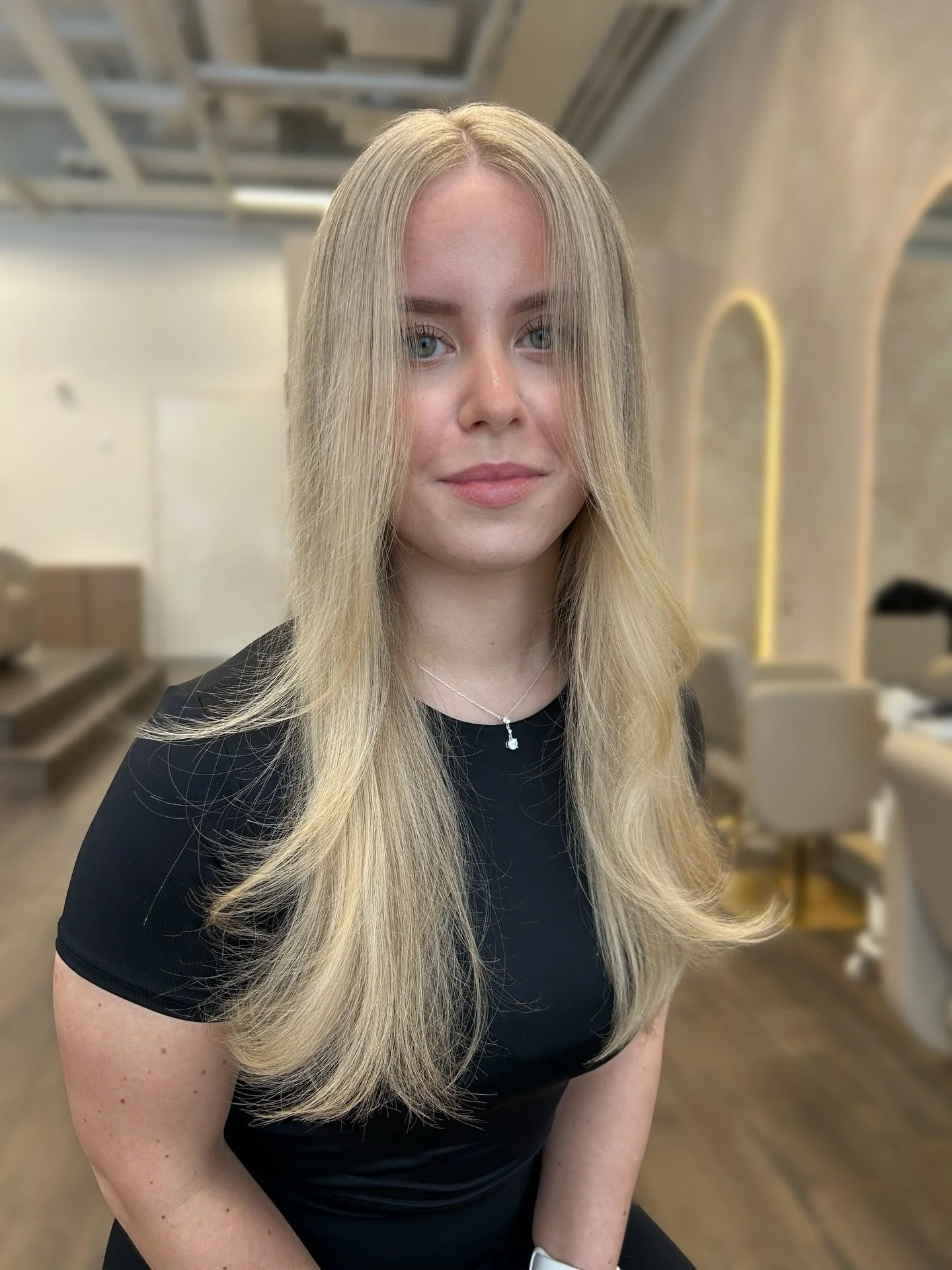 Buttery blonde 💖 
/Jenna 

@fourreasonspro 
@k18hair_fin 
@frameda 
@davinesfinland 

#kampaajah&auml;meenlinna #beautyluvie #vaaleathiukset #babylights #hameenlinna