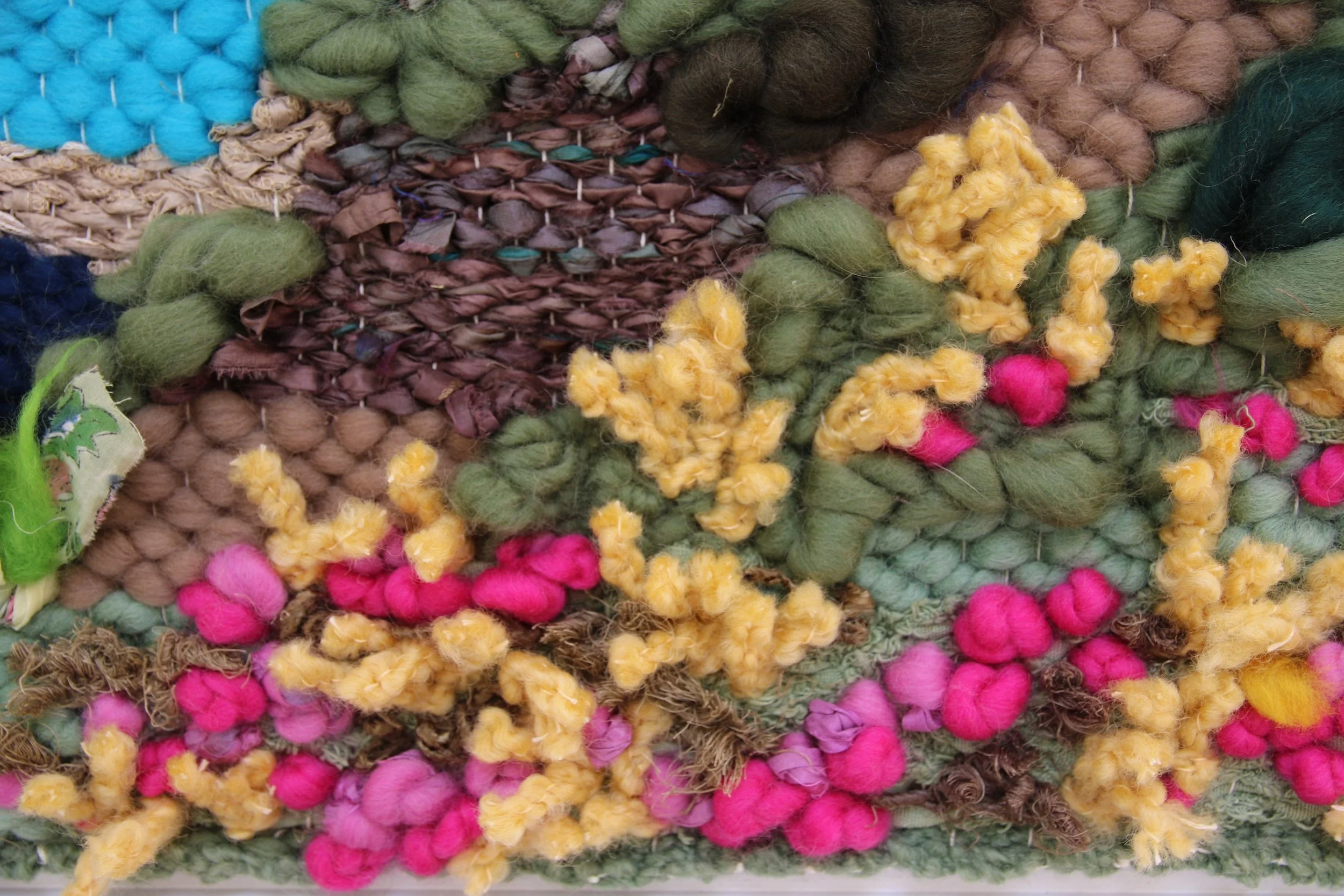 Rugged Bloom Close 2.JPG