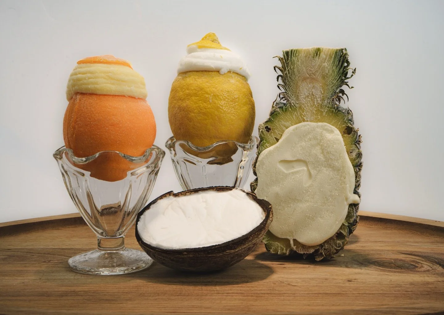 Perfect treat for warmer April days 🌞🍊🍋🥥🍍
Refreshing fruit Sorbets, served in the natural shell. #springtime #wednesdayvibes #sorbets #Nastosicecream #nastoswoodbridge