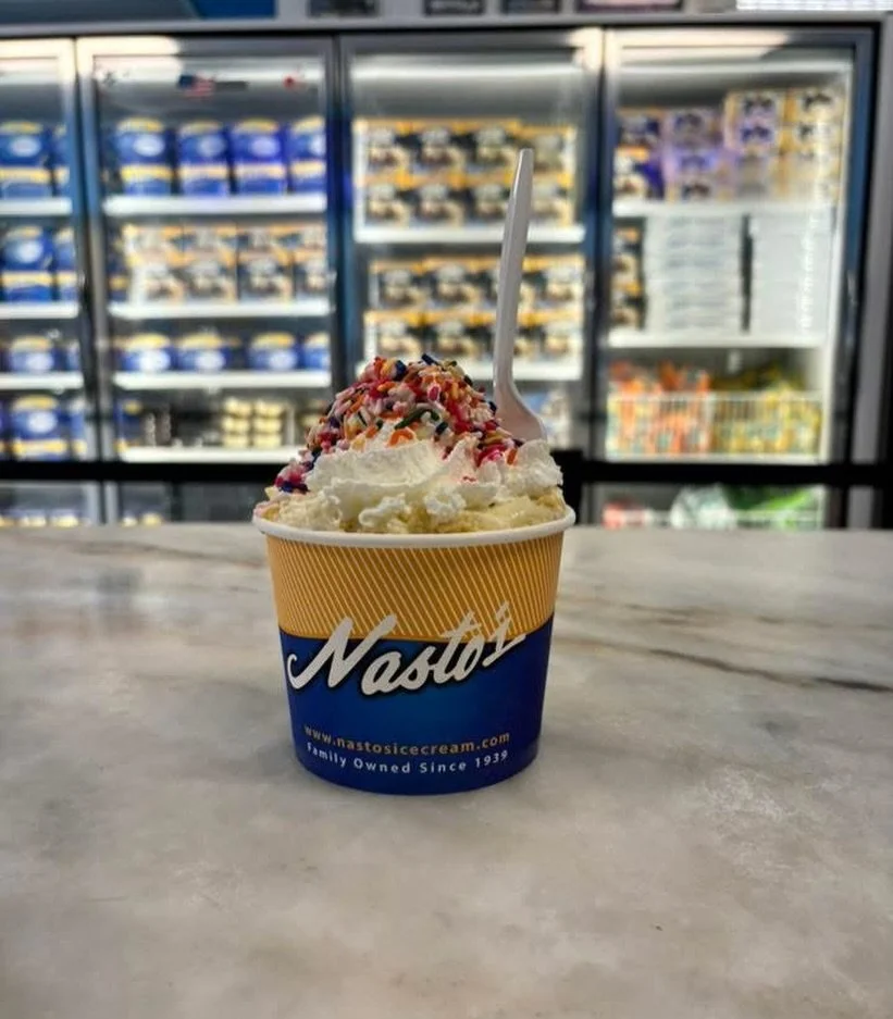 Sundae on Sundays 🍨✨ The sweetest way to end the Weekend! Our hours today: Newark 12-7 &amp; Woodbridge 12-10.  #sundayfunday #sundaes #springtime #Nastosicecream #nastoswoodbridge
