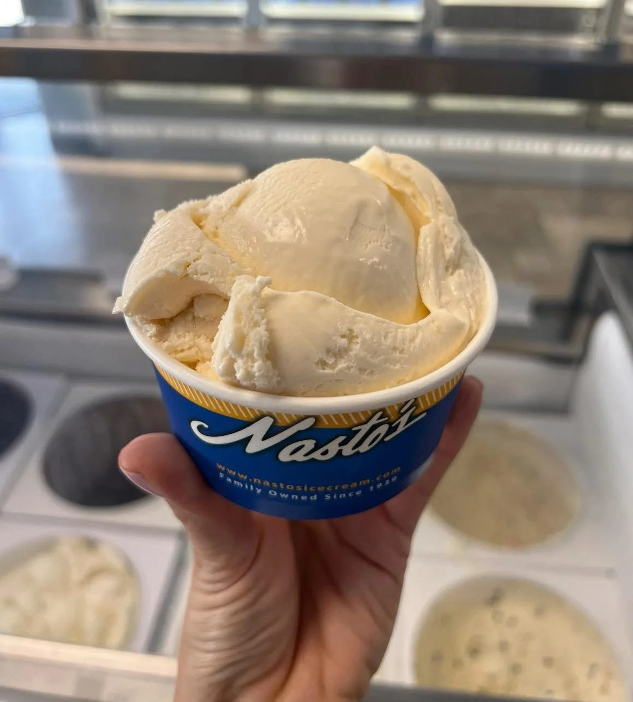 Peach now available for scooping at both locations! 🍑🍨🍑 #tuesdaymotivation #peachlovers #sunisshining #Nastosicecream #nastoswoodbridge