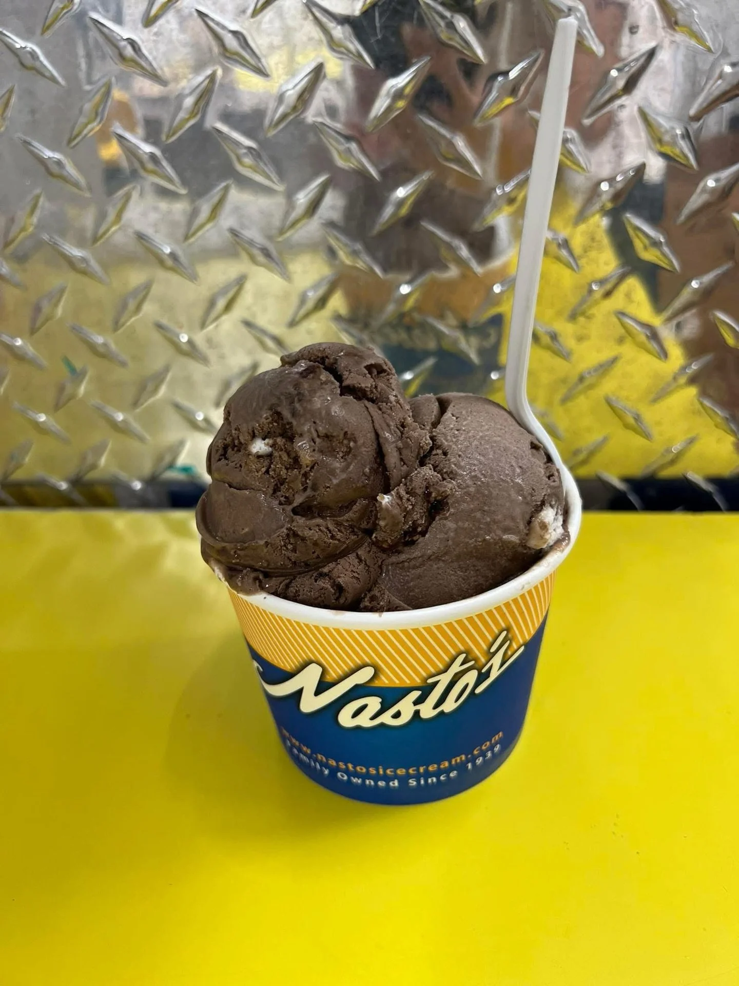 Rocky Road ice cream 🍫🥜🍨 #chocolatelovers #nationalrockyroadday #icecreamlovers #Nastosicecream #nastoswoodbridge