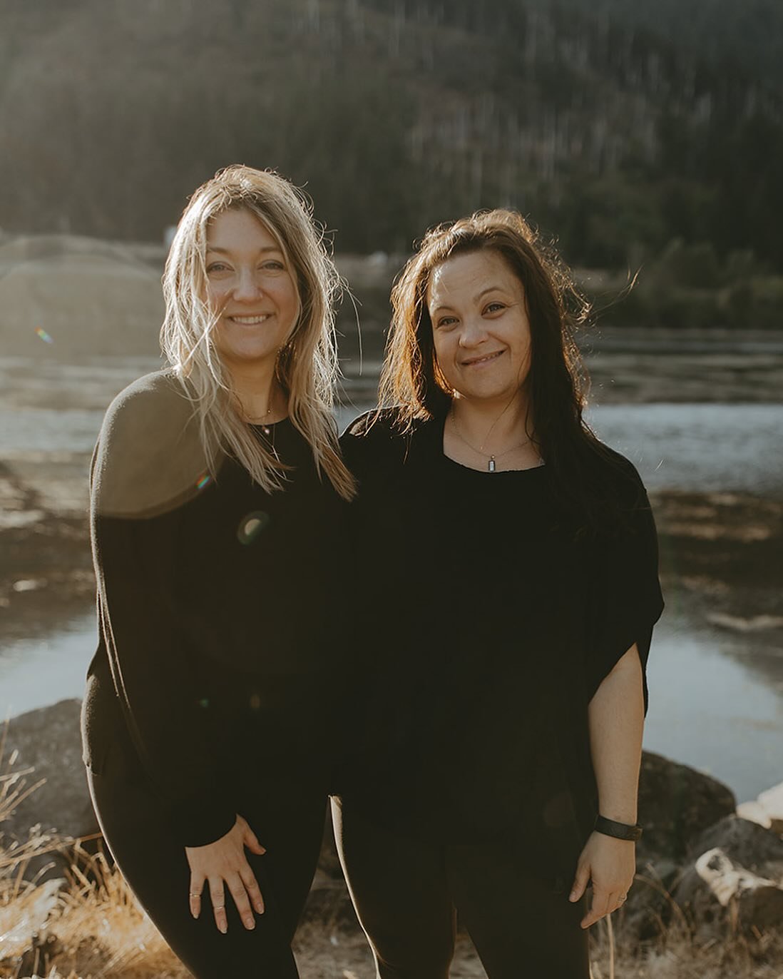 Happy weekend from your Flourish team!

We&rsquo;ll be cohosting the third annual Camp Flourish retreat this fall where you&rsquo;ll get to experience the best of what we each have to offer, from guided reflective writing to sound bath, movement to m