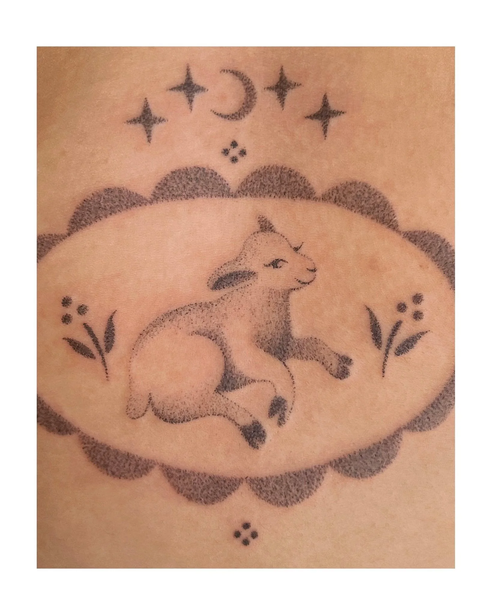 TUMMY BLAST! this session was a joy and i loved working at this scale. such a feeling of accomplishment making a tattoo of this size in one 4 hour session. it's truly such an honor to tattoo someone's torso; we only get one.

i've come a long way in 