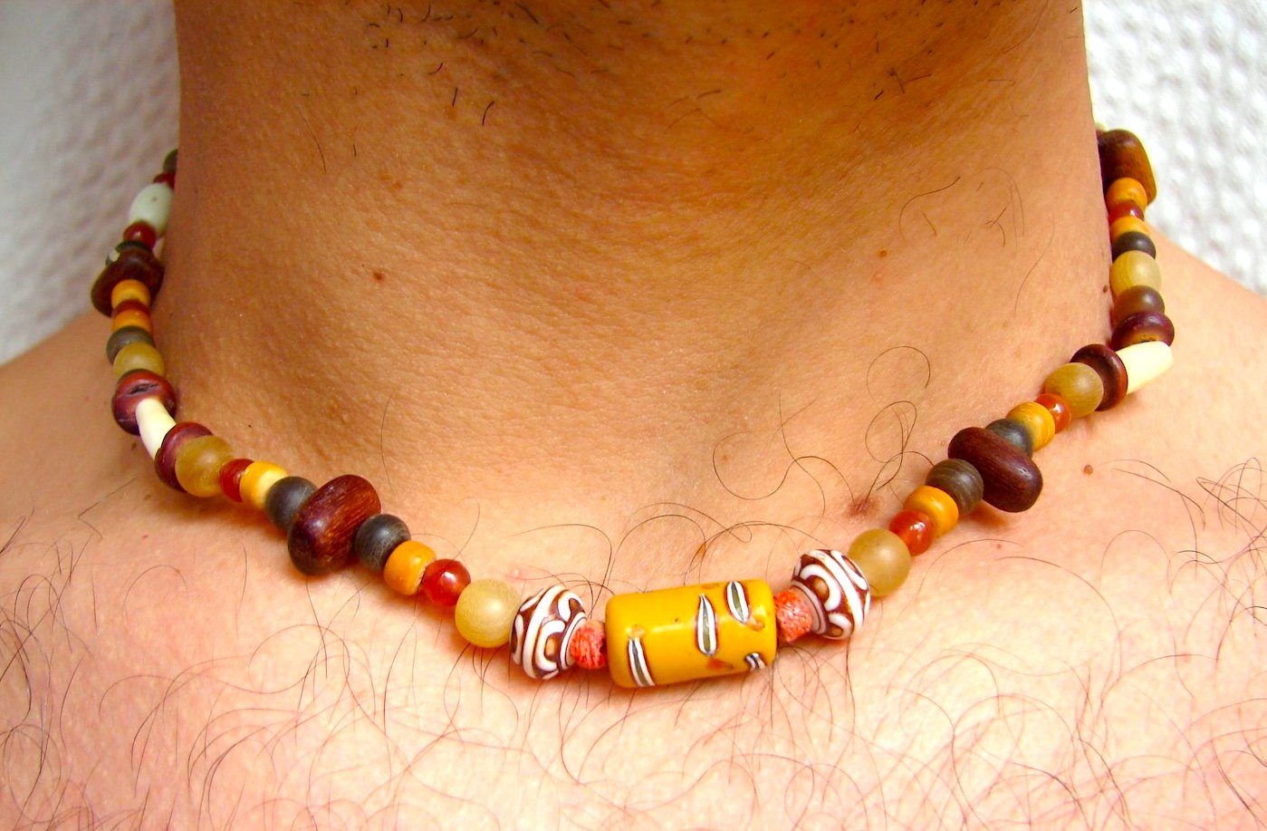 Collier ethnique homme.jpeg