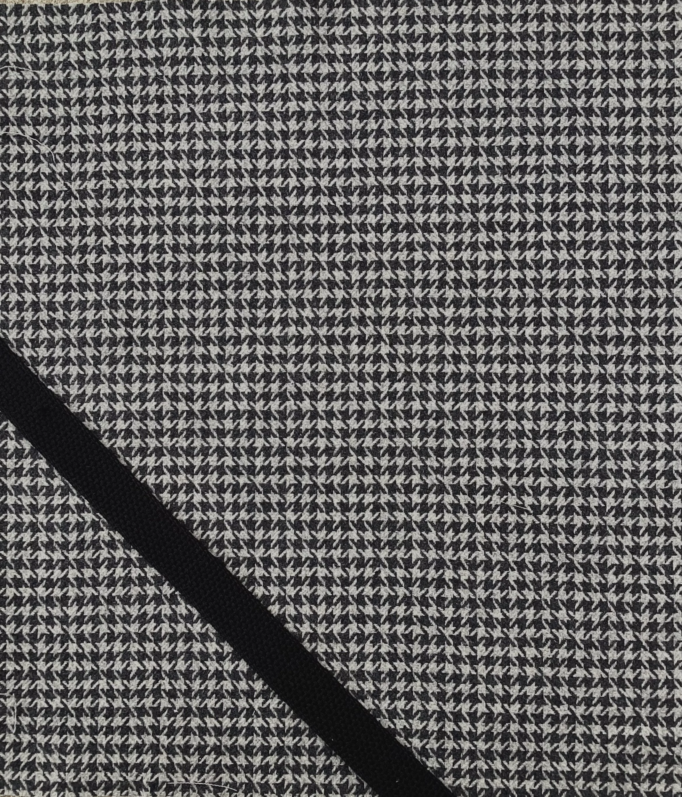 Charcoal_f544dd15-c91a-4934-a546-a1c6b0e5d958.jpg