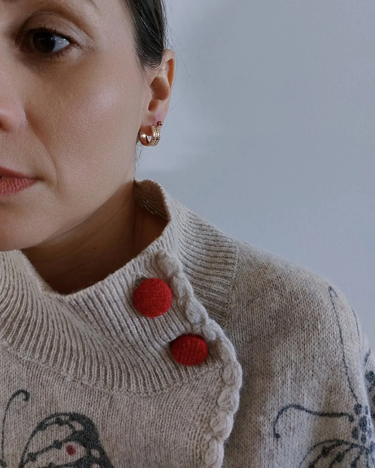 ✨️ Una piccola pausa di domenica...

Questi sono i momenti in cui mi accorgo che i bijoux pi&ugrave; semplici sono quelli che usiamo davvero, ogni giorno.

__

#domenica #domenicamilano #orecchinicerchio