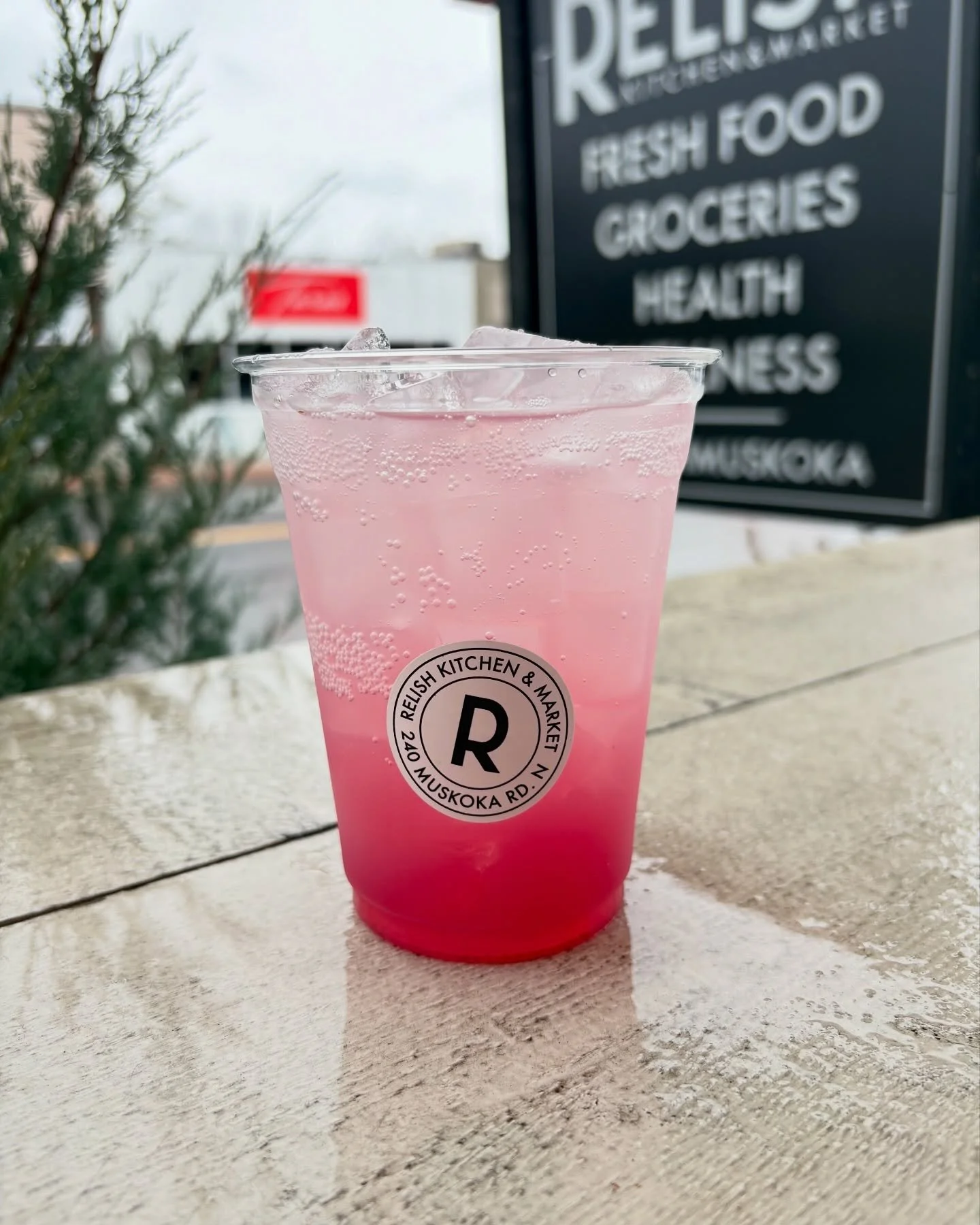 Have you heard? Fall drinks are here 🍂🍁 come by and try something cold or something warm to pick up the vibes this Thursday.

#relishmuskoka