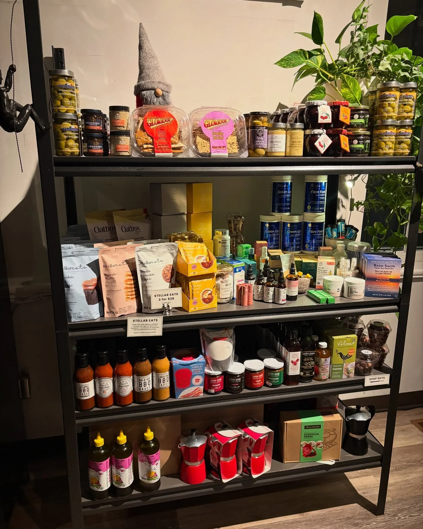 50% OFF shelf is back ✨🤭 and just in time for holiday shopping. If you need a few stocking stuffers, something for yourself, or just want an excuse to pop-in come explore the shelf.

#relishmuskoka #muskoka