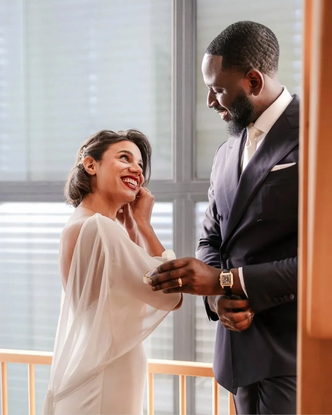 It was a year of weddings for these two, first a big celebration in Cameroon, then a beautiful fairytale wedding in France and now, at last, their last and official wedding in the Netherlands. Getting ready in Lisa's childhood home, before signing th