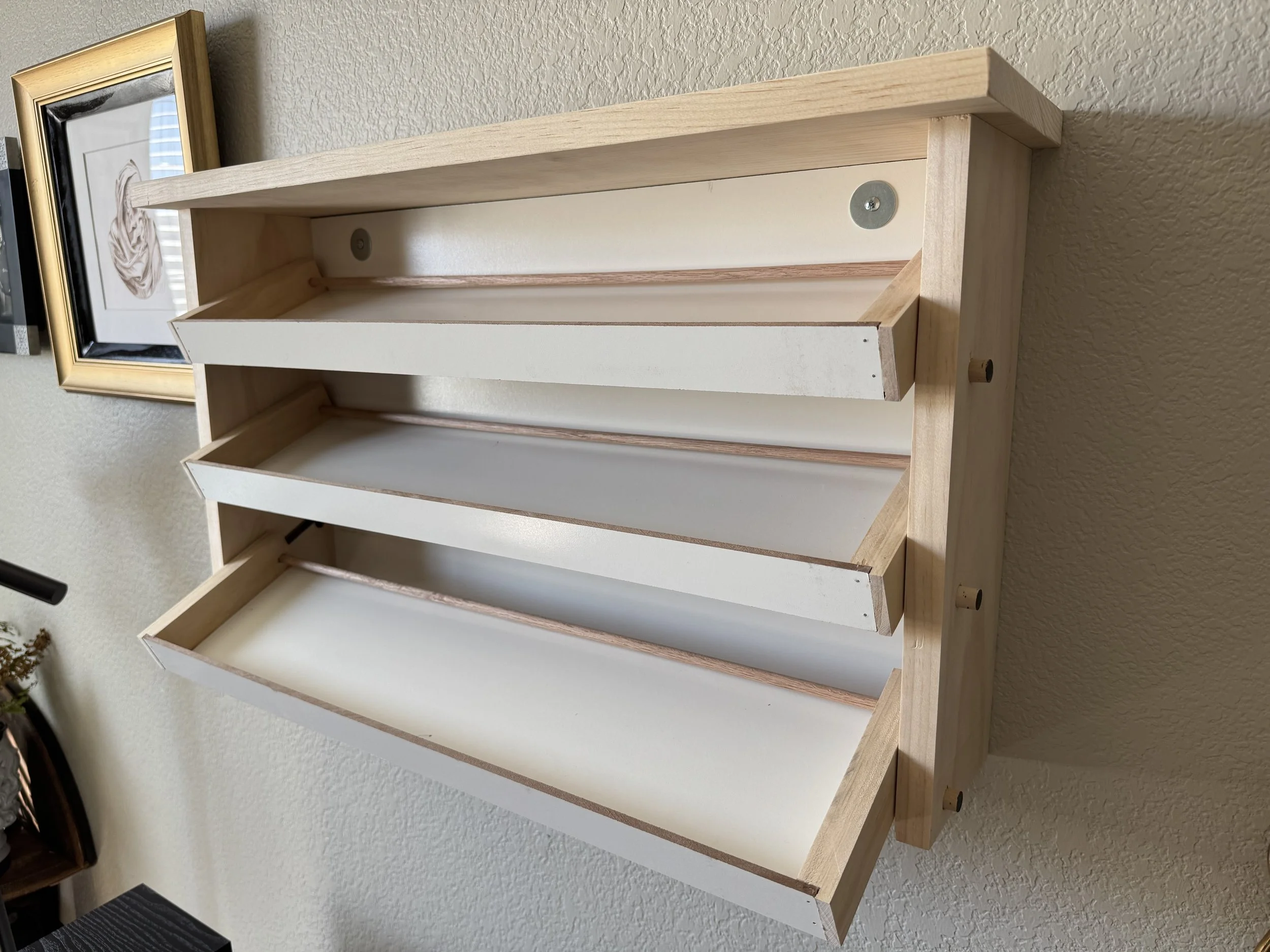 shelf_4.jpg