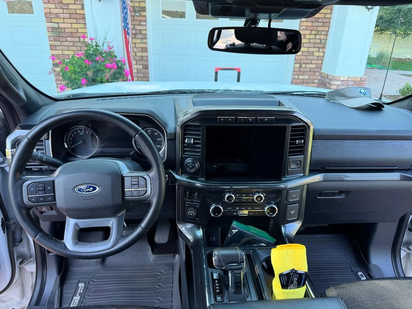 Another detail from our partnership with @kellieallenloans 

If you are thinking about buying or selling a house, reach out to Kellie and her team! 🏡