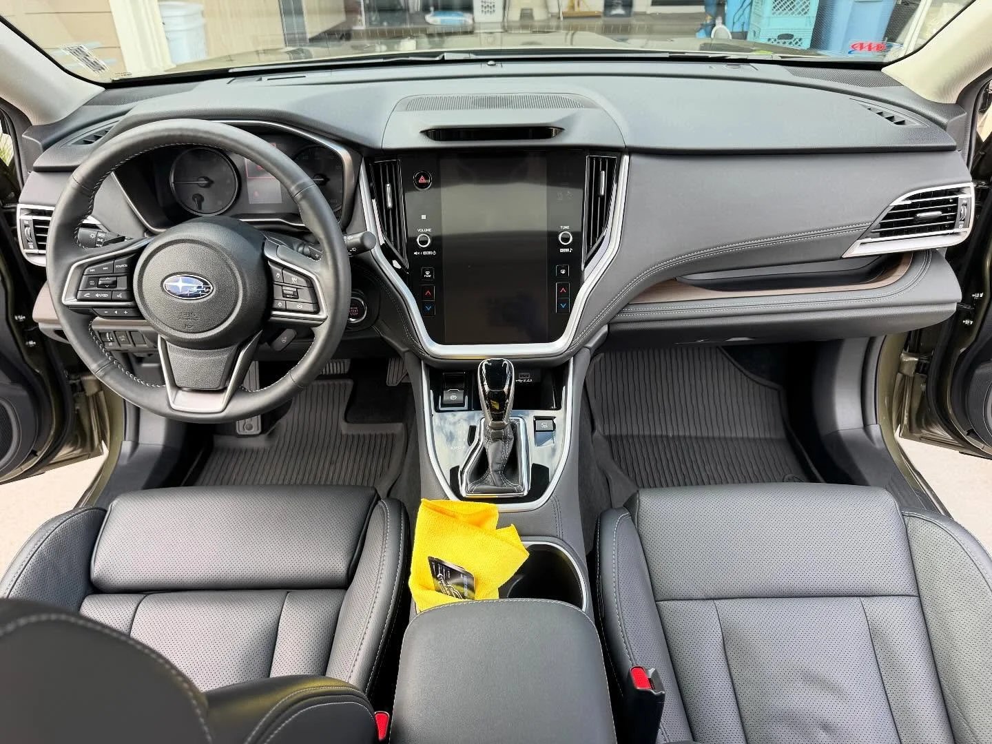 Big day today 😮&zwj;💨
Shoutout to all of our customers for keeping us busy with your continued support!

Can't stop, won't stop until all cars in the Treasure Valley are looking ✨like new✨