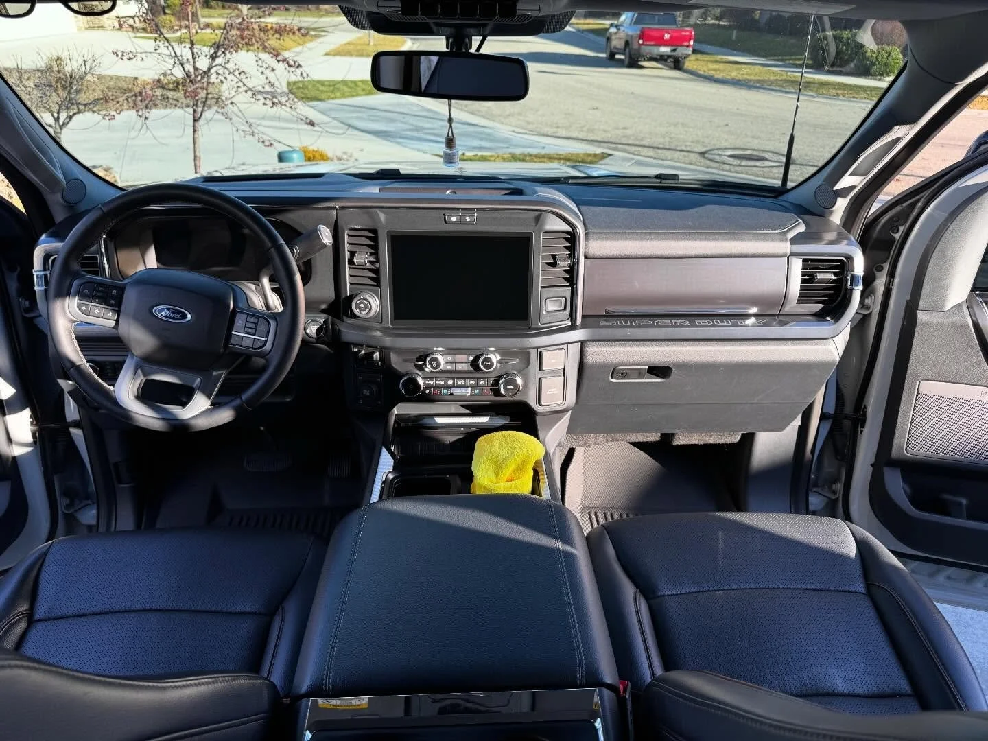 2 reset details for these awesome customers today!
They call us regularly to bring their vehicles back to life after long days of dog adventures and busy parent life.

Call us out to get your ride looking ✨like new✨ too