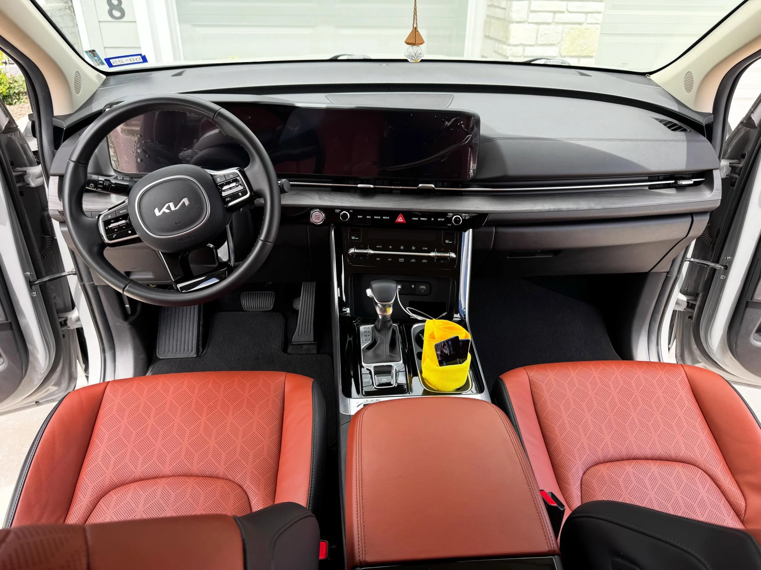 From kid-dirty to ✨like new✨
Family vehicles take a beating and that&rsquo;s okay! 
We specialize in bringing daily-driven, kid-tested interiors back to clean, fresh, and protected. 🚐✨