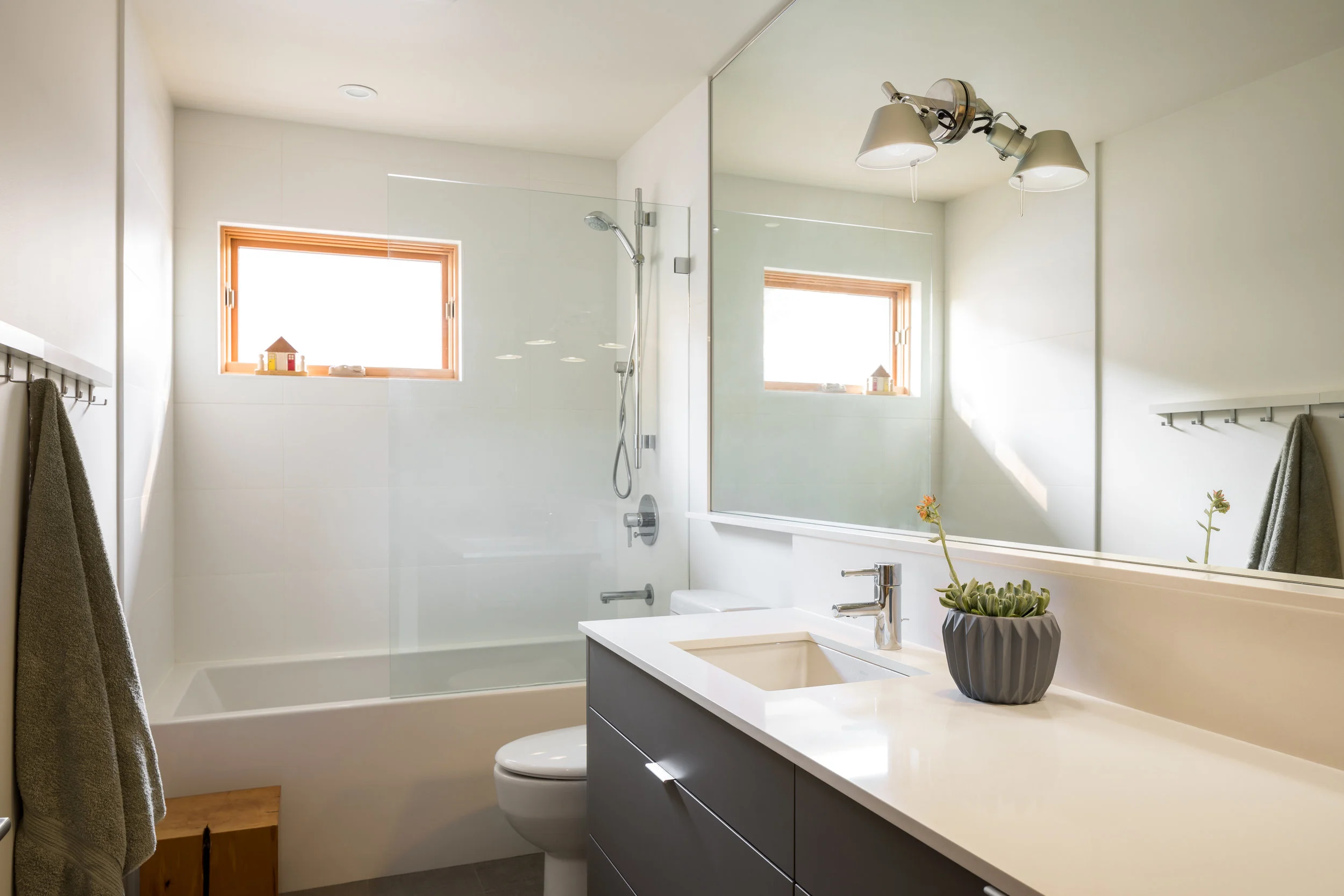 Winona_.NelsonDesign_BoysBathroomVer1.jpg