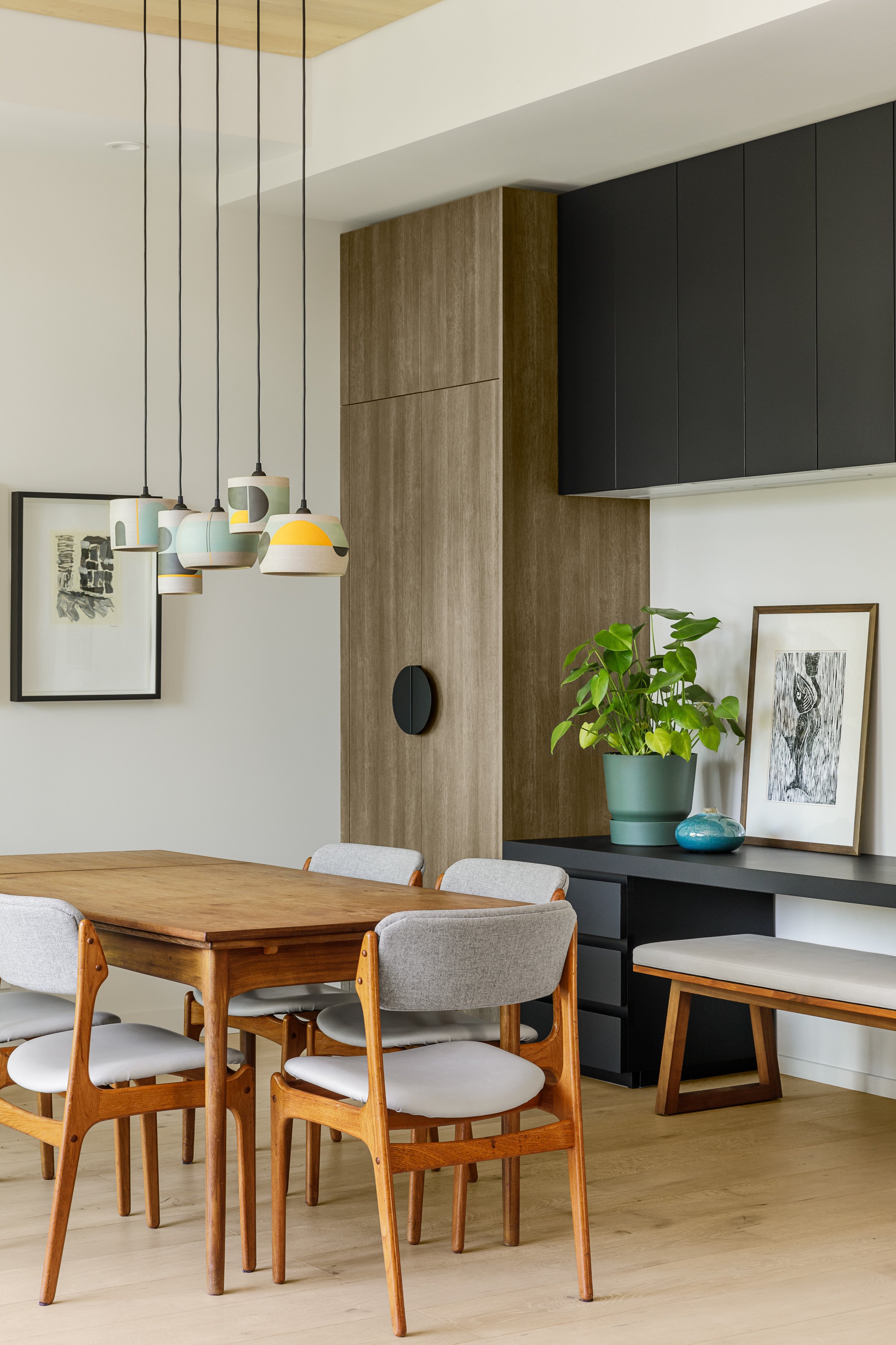 04 Wellington-7362_DiningRoomVignette_©LukePotter_HighRes.jpeg