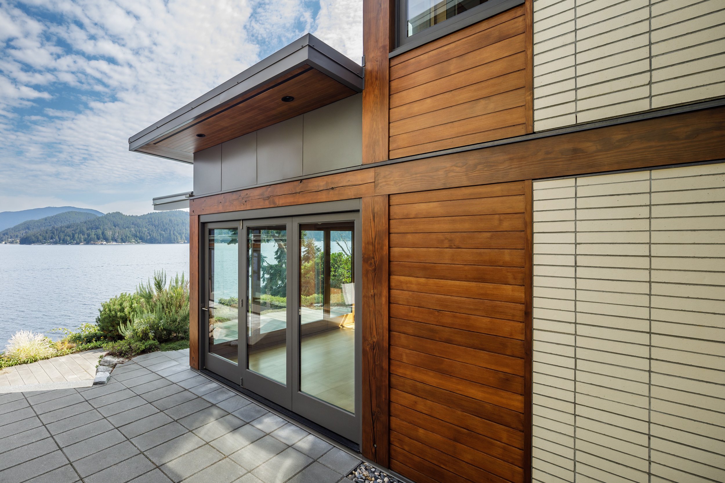 05 SoamesPoint-8632_Exterior_Design_Materials_©LukePotter_HighRes.jpeg